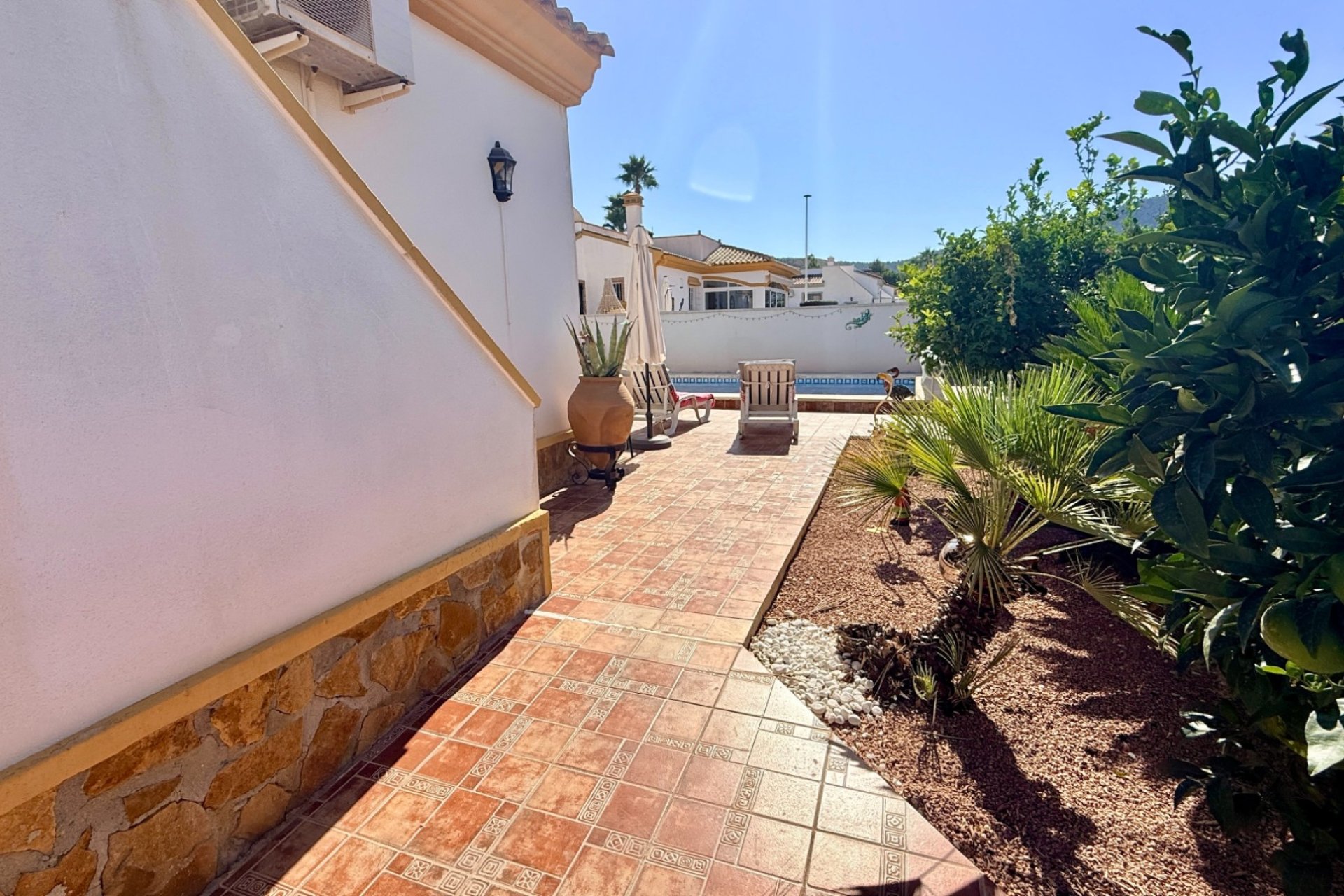 Resale - Villa (detached) -
Hondon De Las Nieves