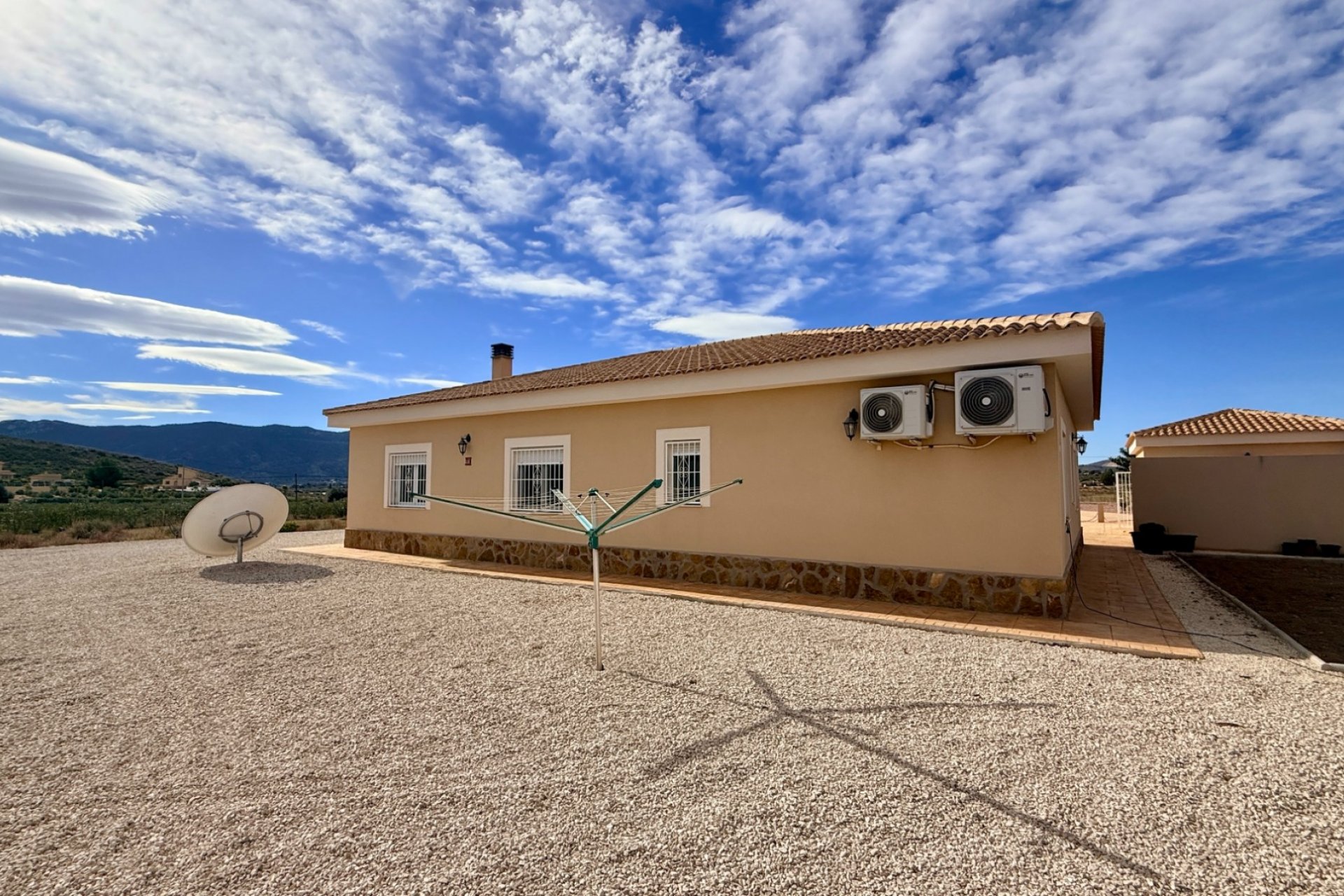 Resale - Villa (detached) -
Hondon De Las Nieves