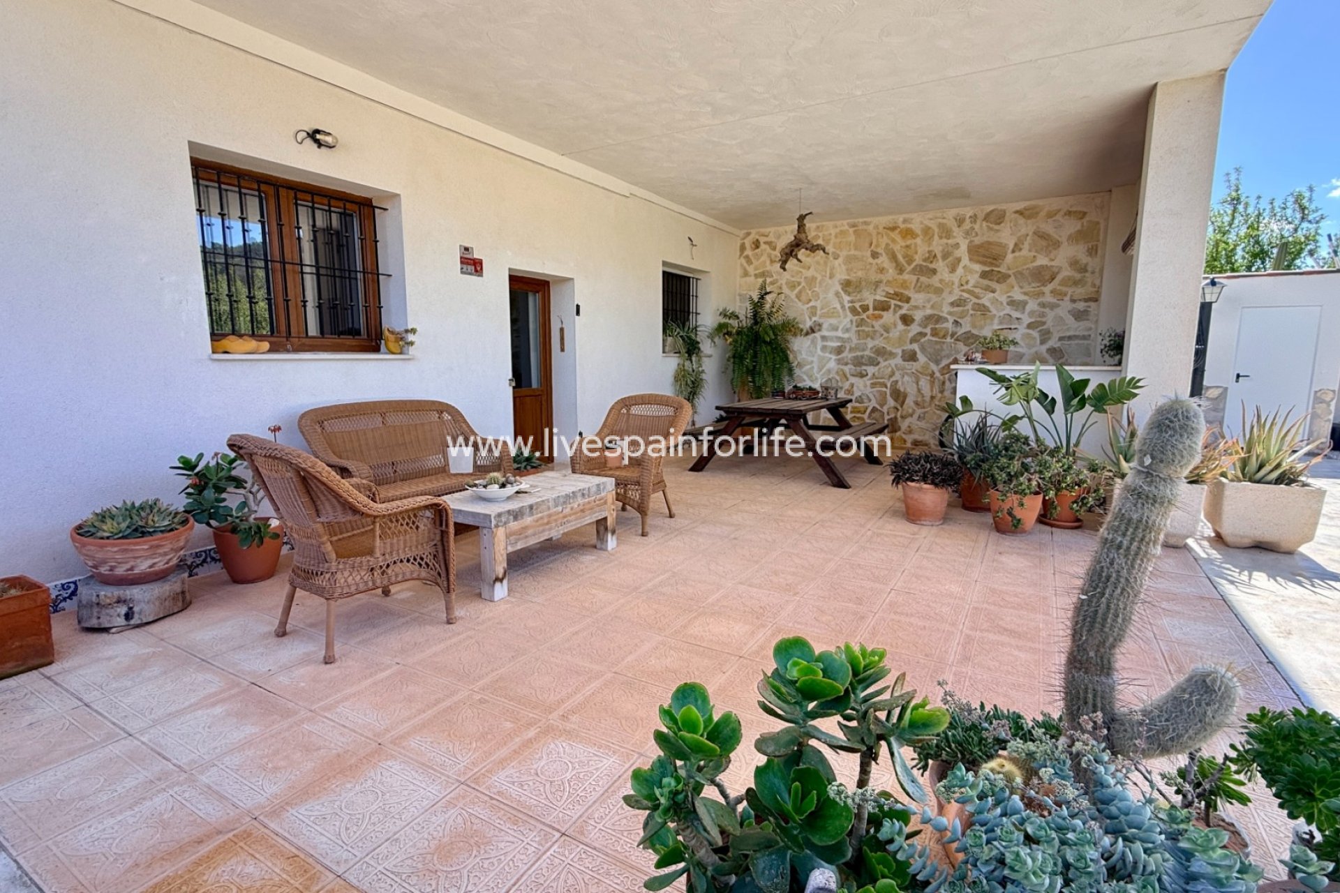 Resale - Villa (detached) -
Hondon De Las Nieves