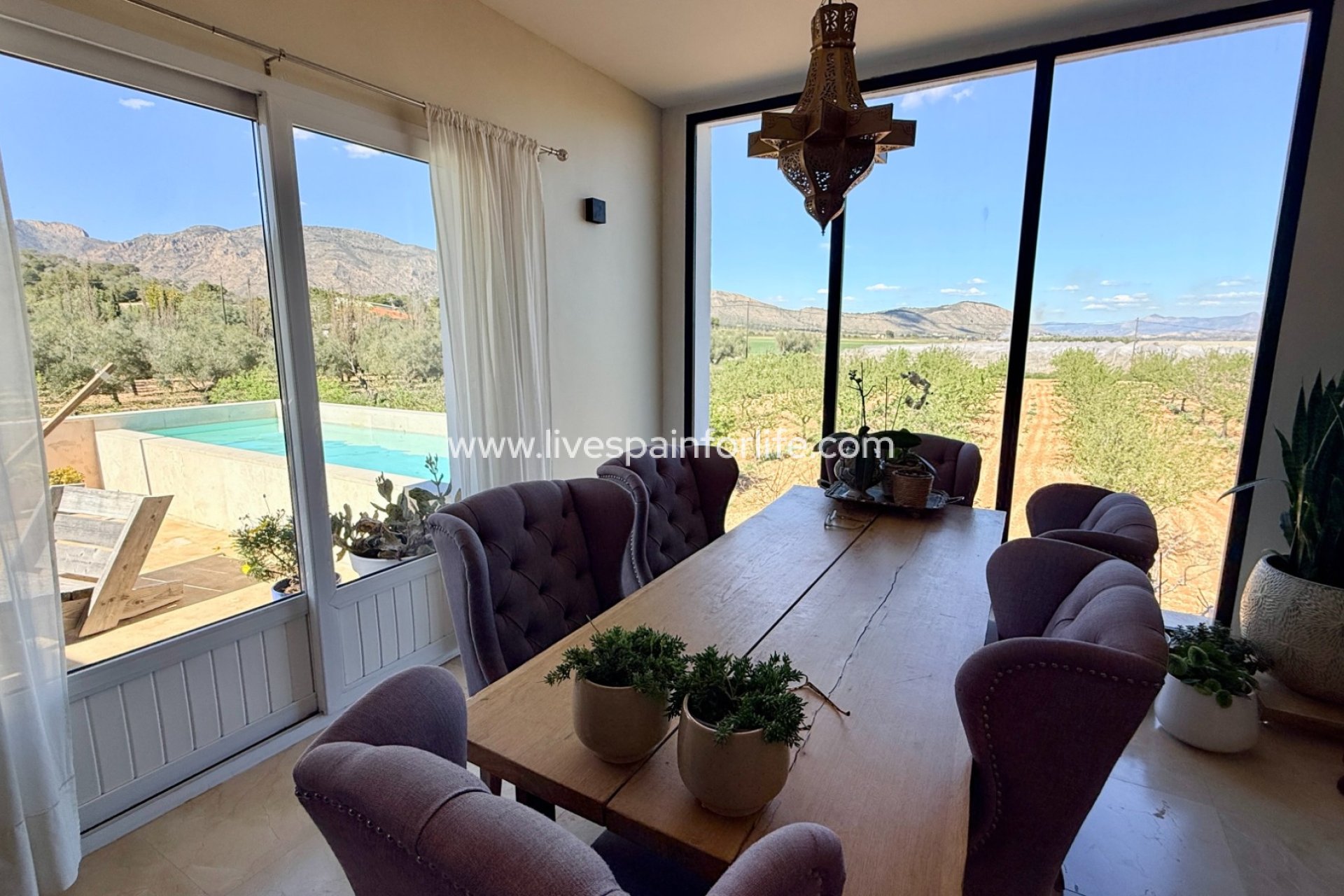 Resale - Villa (detached) -
Hondon De Las Nieves