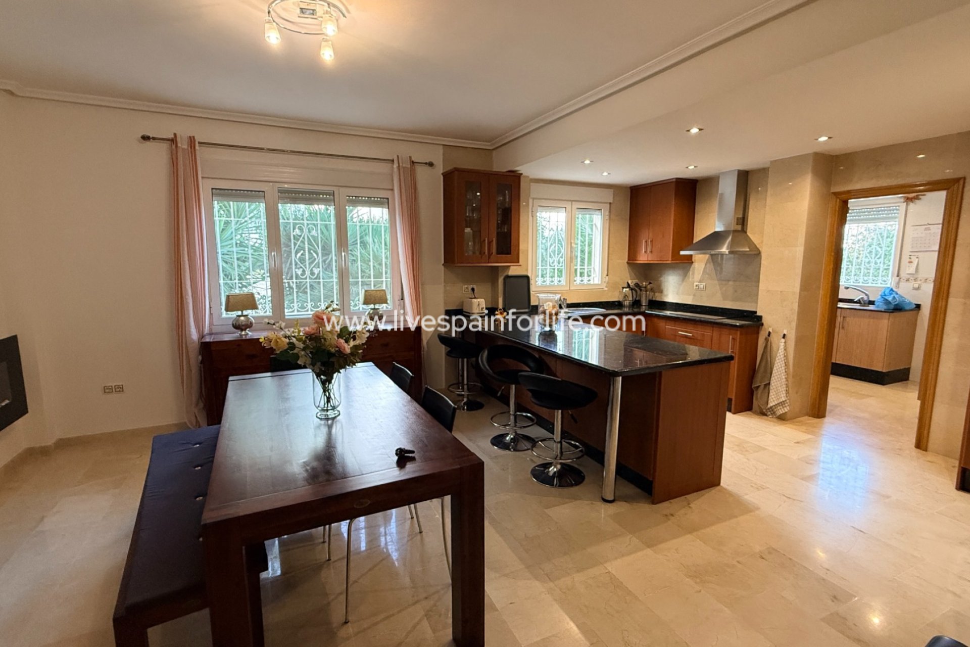 Resale - Villa (detached) -
Hondon De Las Nieves