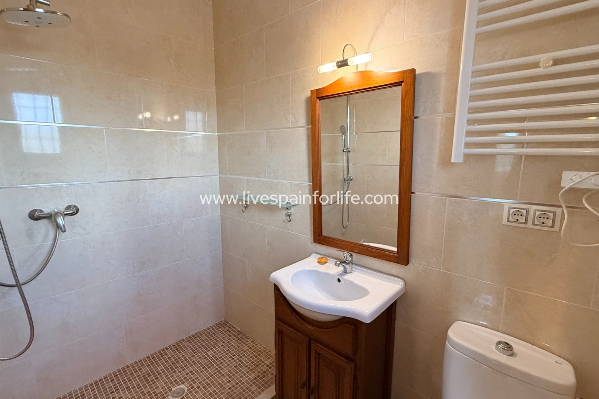 Resale - Villa (detached) -
Hondon De Las Nieves