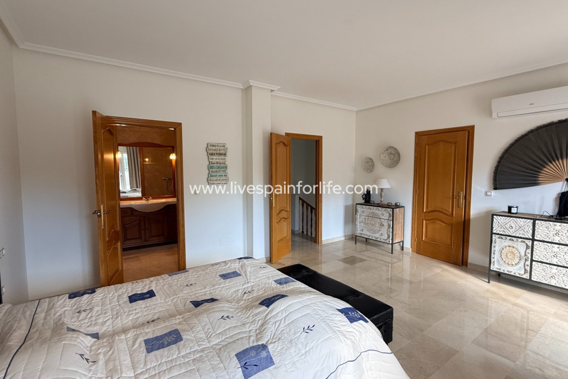 Resale - Villa (detached) -
Hondon De Las Nieves
