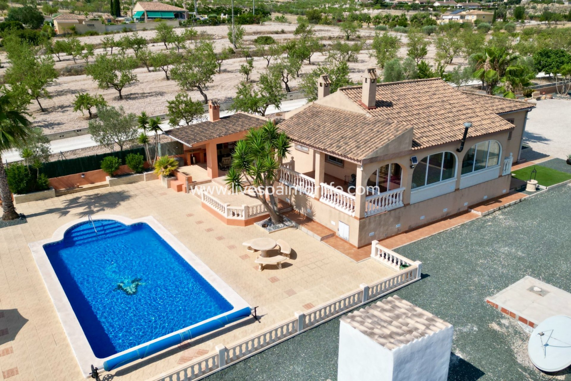 Resale - Villa (detached) -
Hondon De Los Frailes