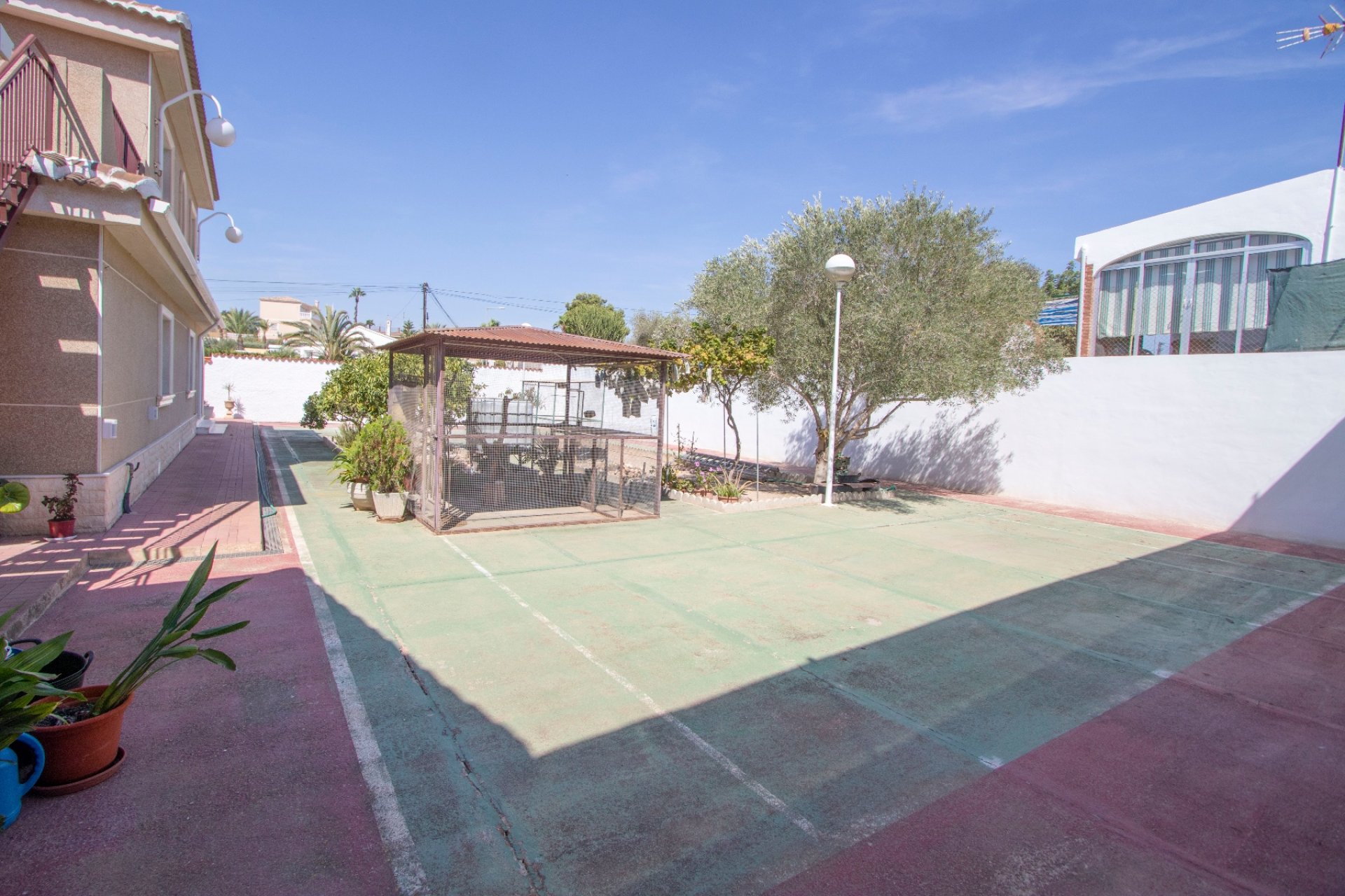 Resale - Villa (detached) -
La Marina