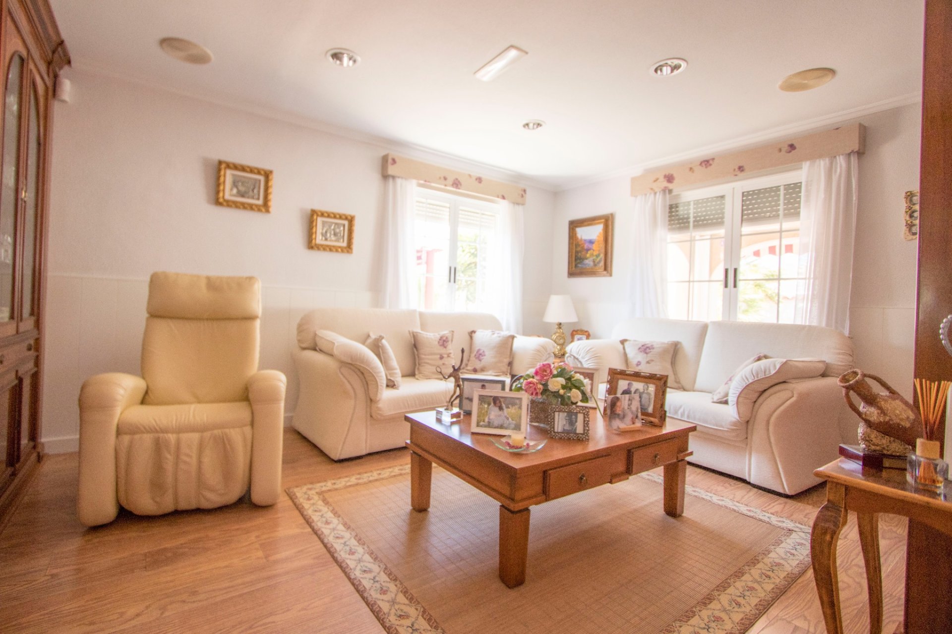 Resale - Villa (detached) -
La Marina