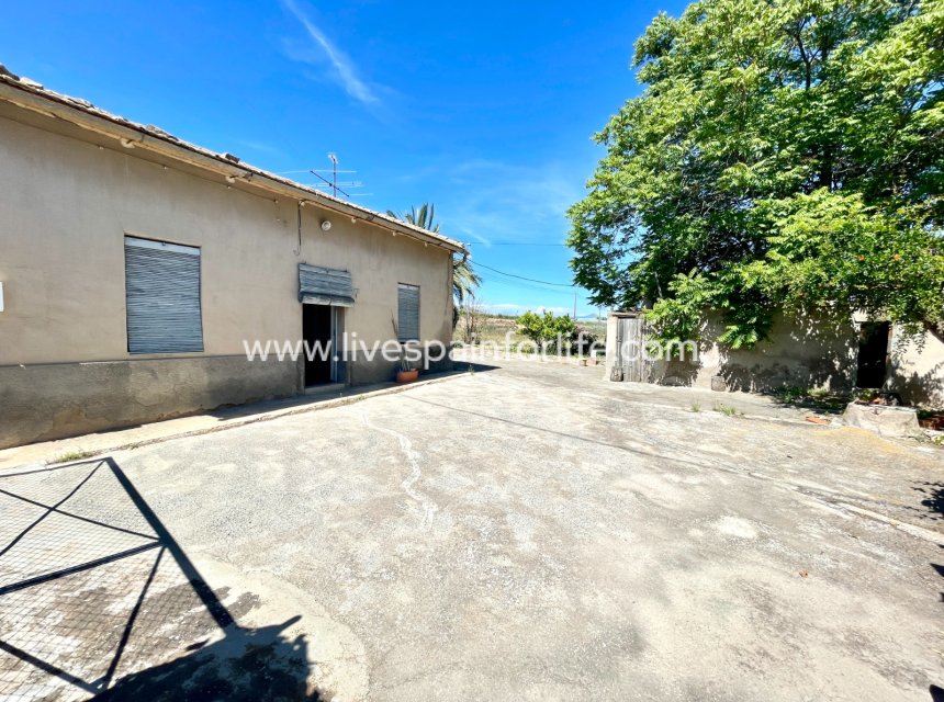 Resale - Villa (detached) -
La Romana - Villas de la Romana