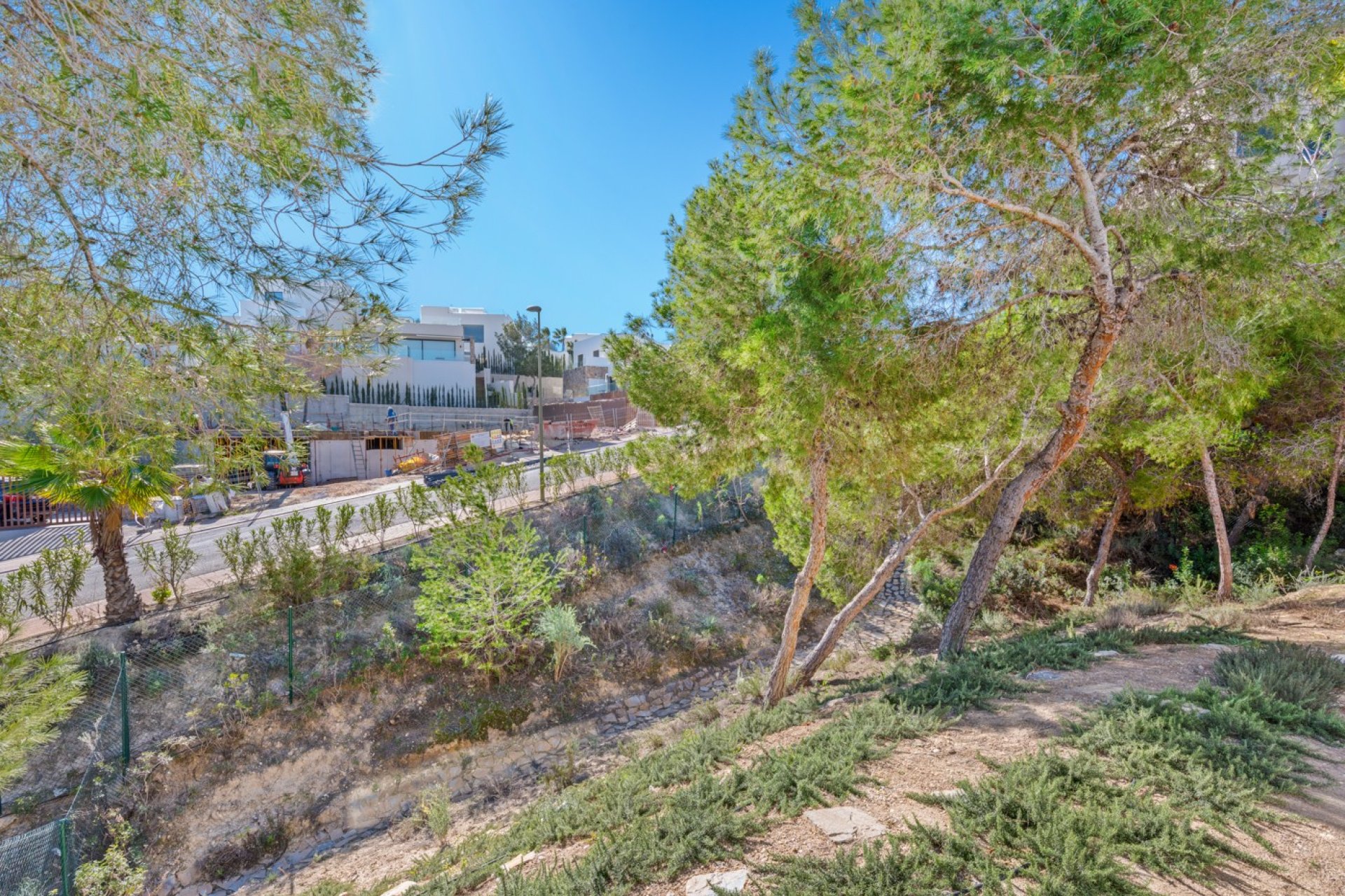 Resale - Villa (detached) -
Las Colinas Golf Resort - Las Colinas Golf