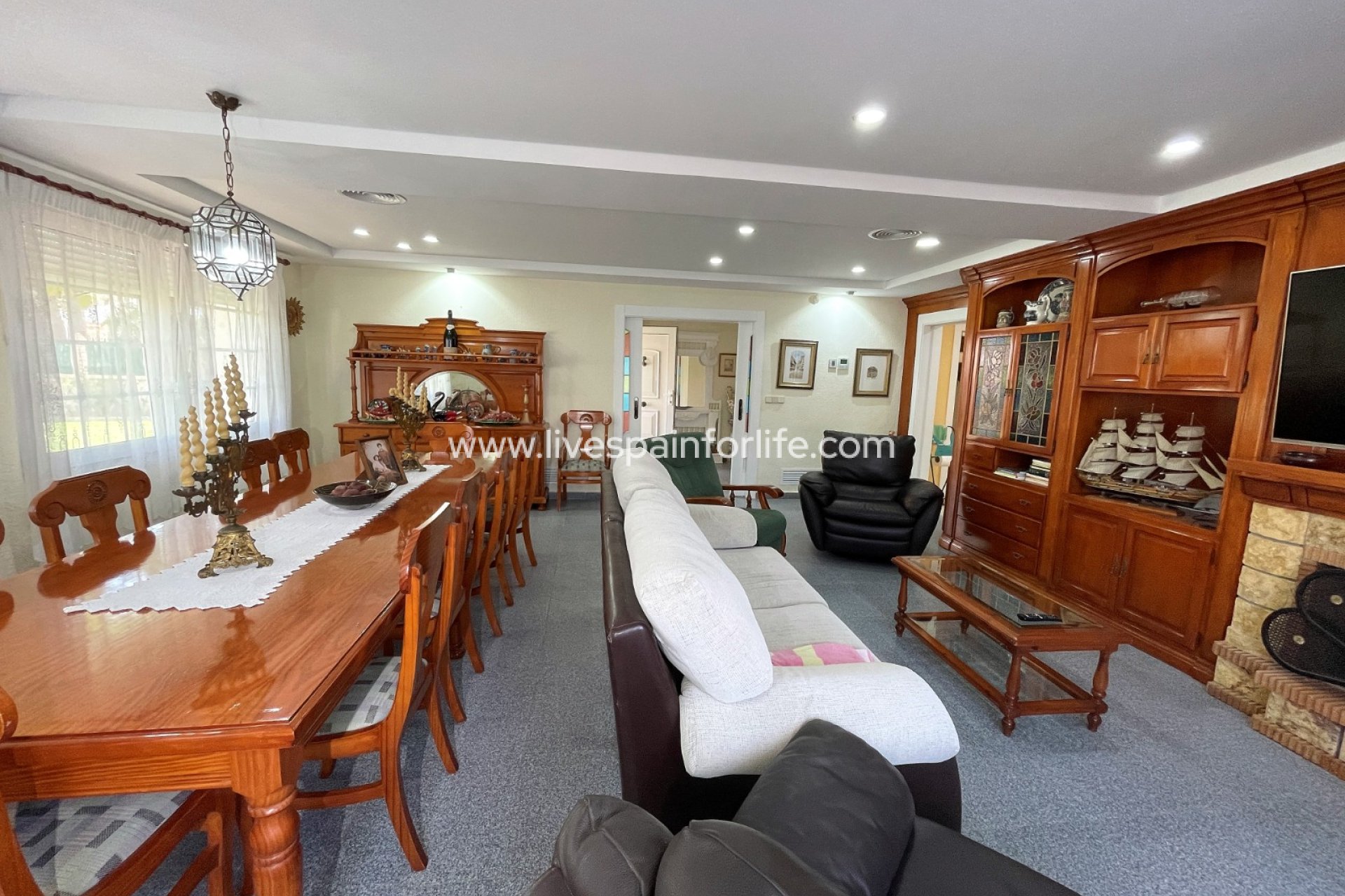 Resale - Villa (detached) -
Orihuela Costa - Cabo Roig