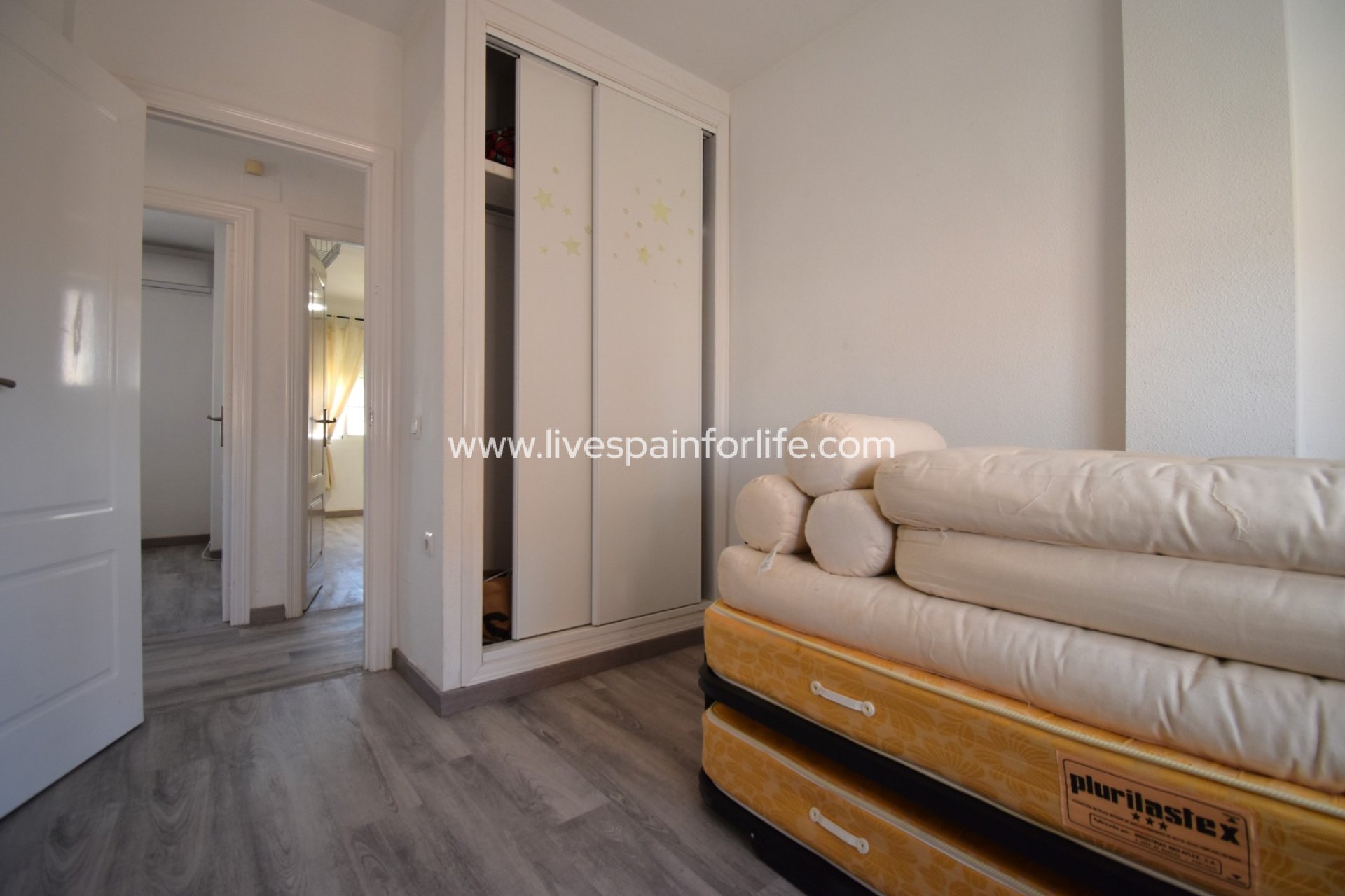 Resale - Villa (detached) -
Orihuela Costa - Playa Flamenca