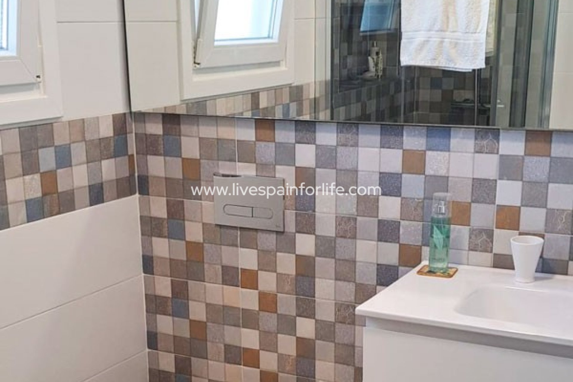 Resale - Villa (detached) -
Pilar de la Horadada - Pilar de La Horadada - Town
