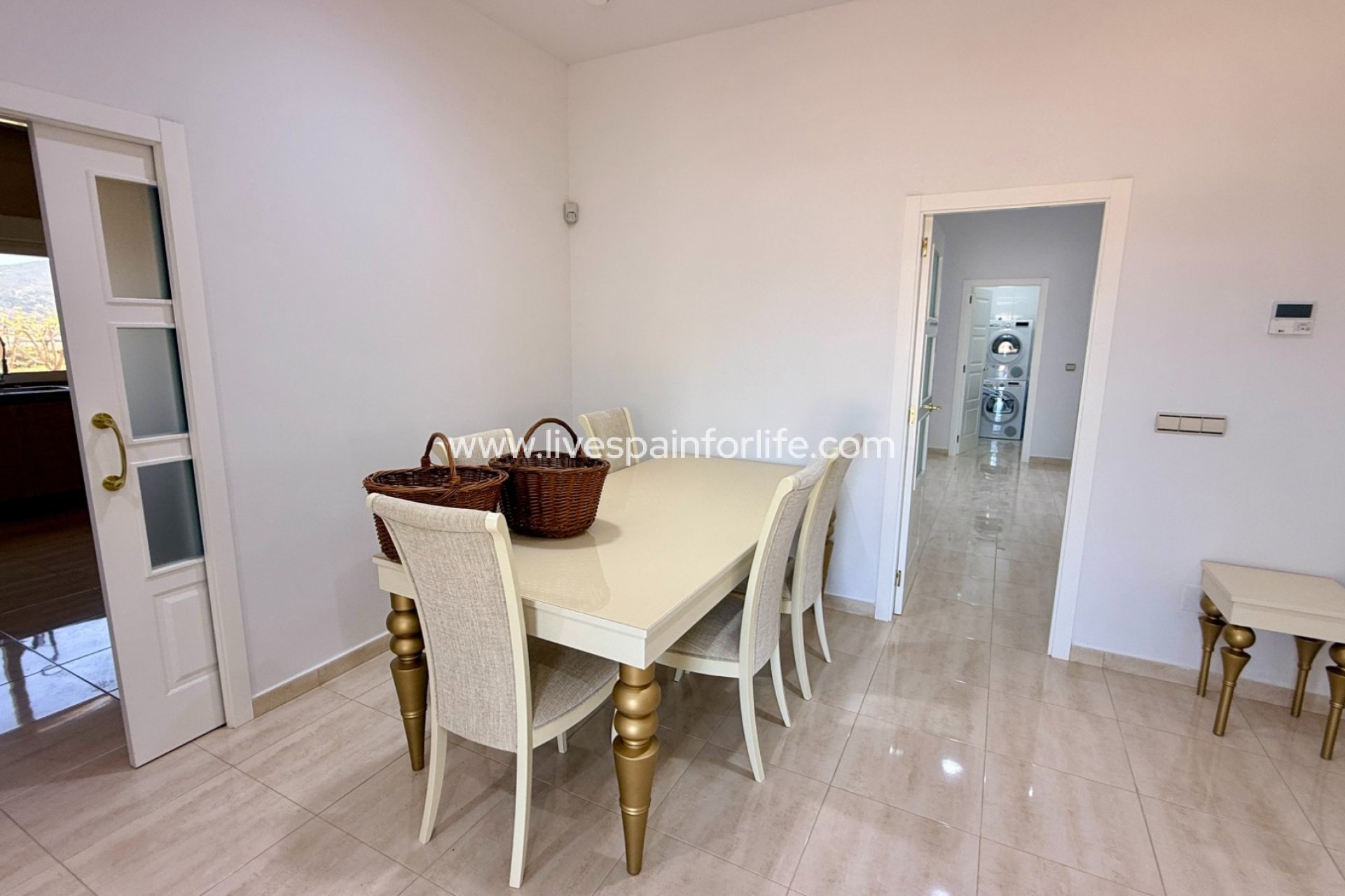 Reventa - 5. Finca / Country Property -
Pinoso