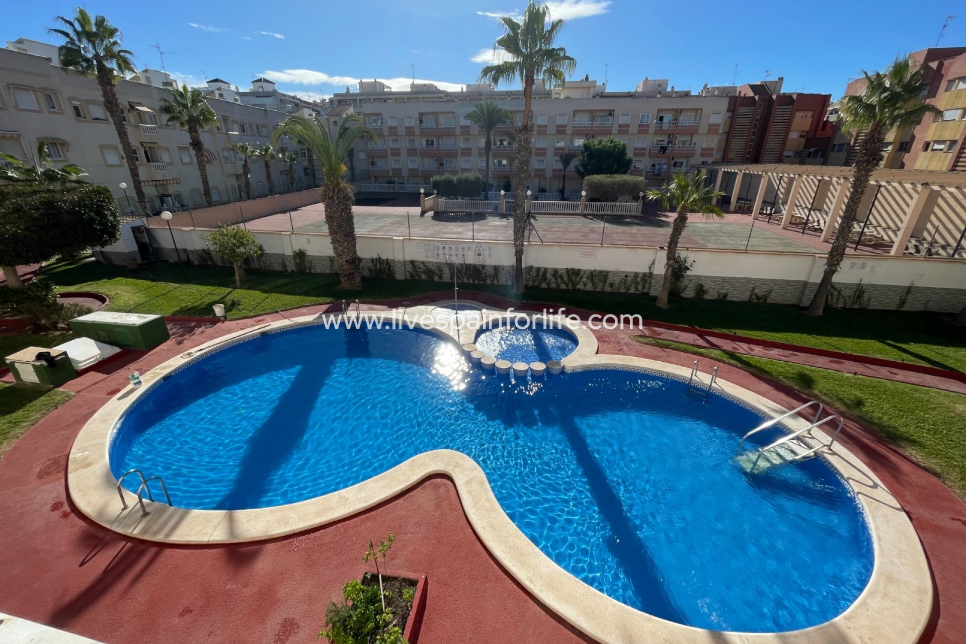 Reventa - Apartment - Flat -
Torrevieia - Comunidad Valenciana