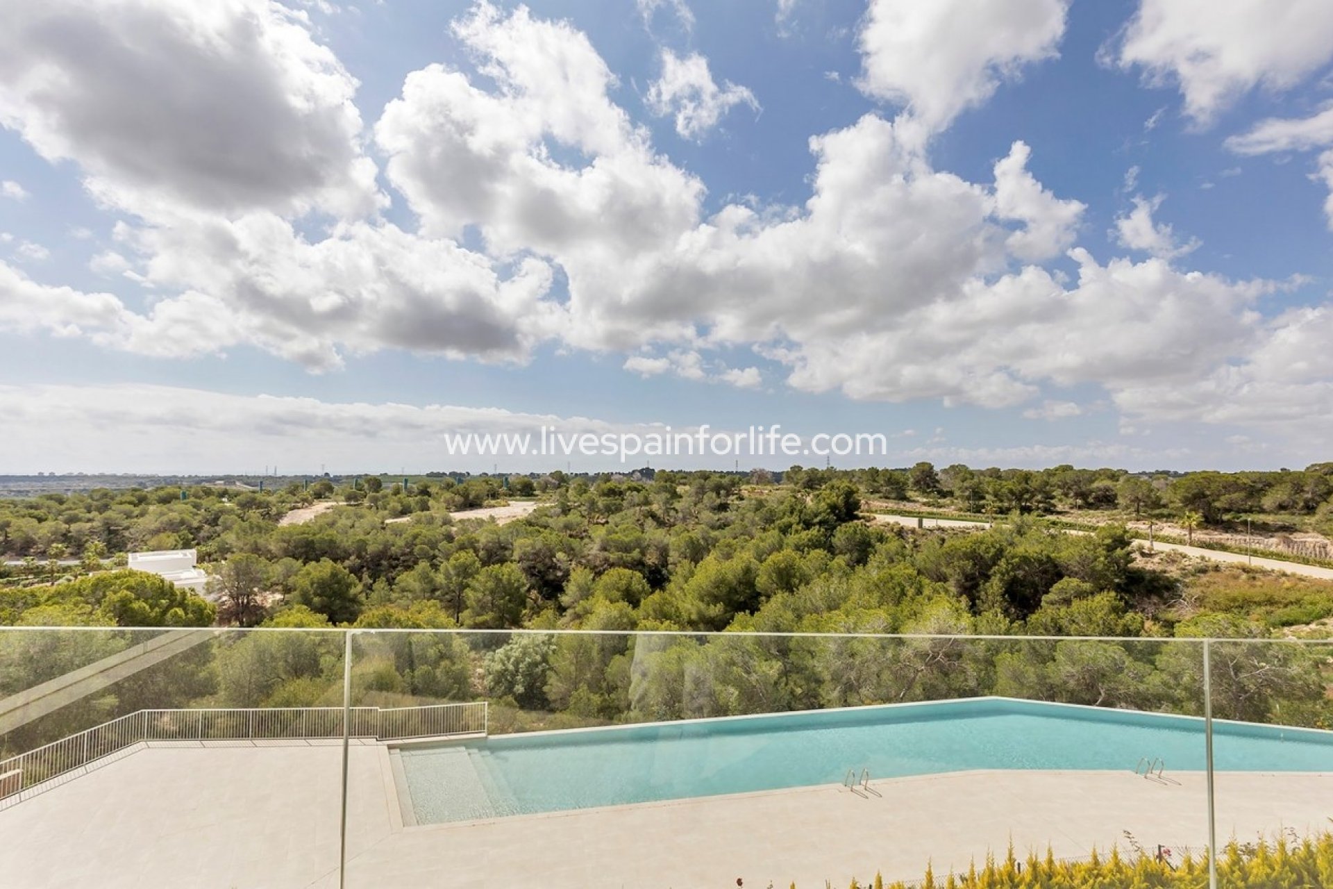 Reventa - Apartments -
Alicante