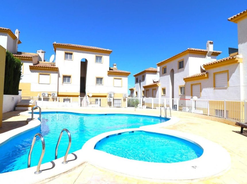 Reventa - Apartments -
Cox