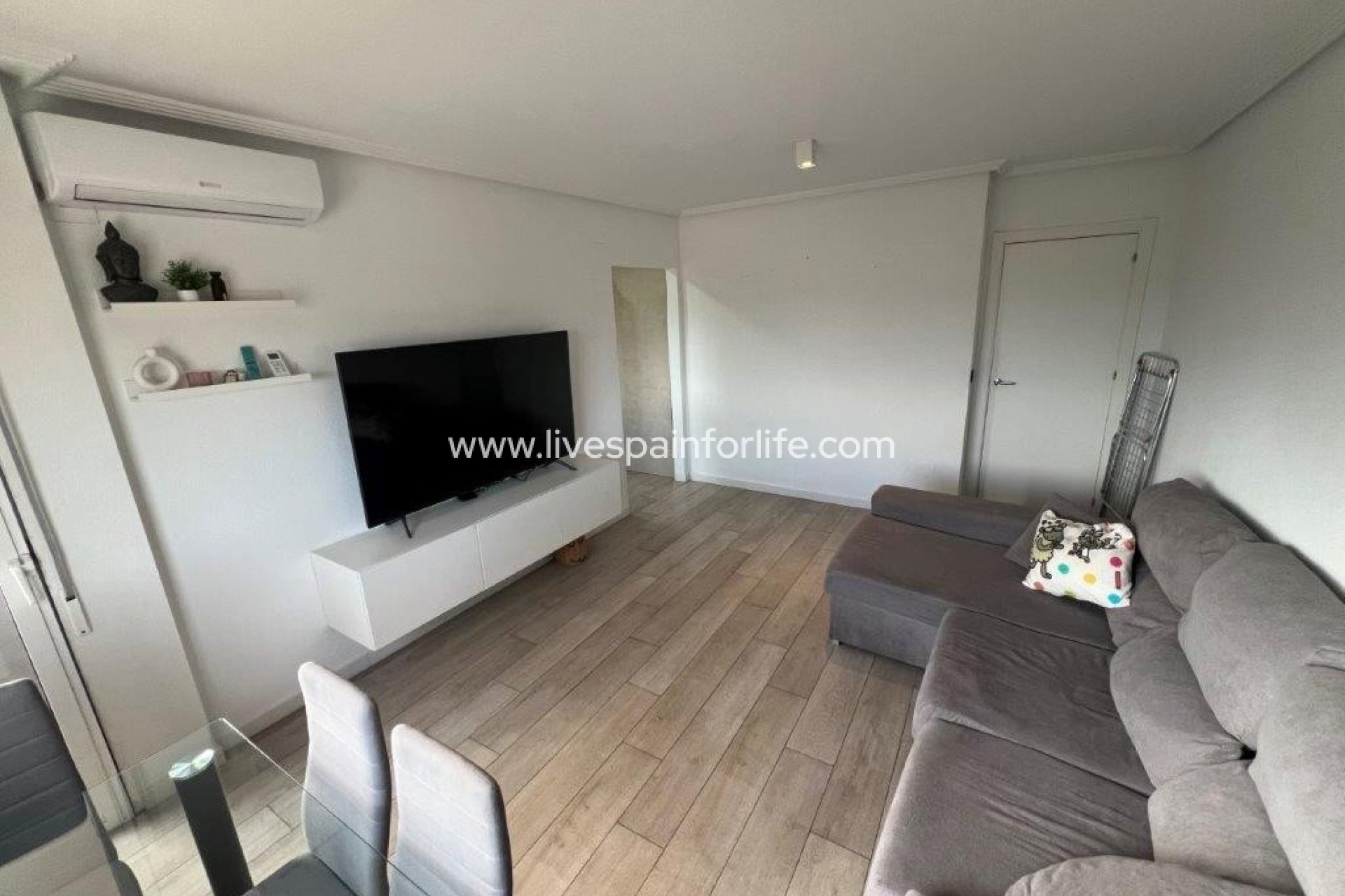 Reventa - Apartments -
Dolores