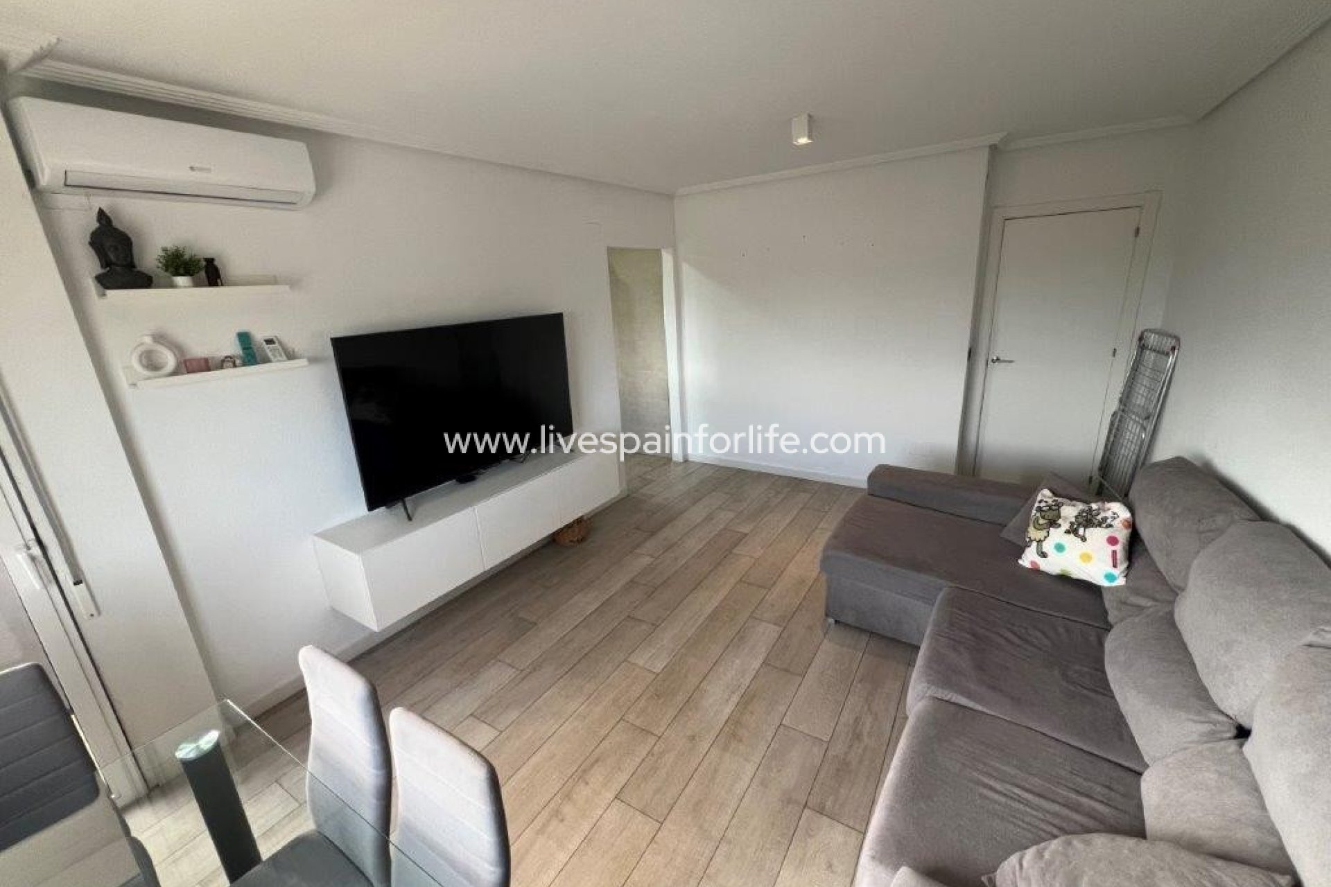 Reventa - Apartments -
Dolores