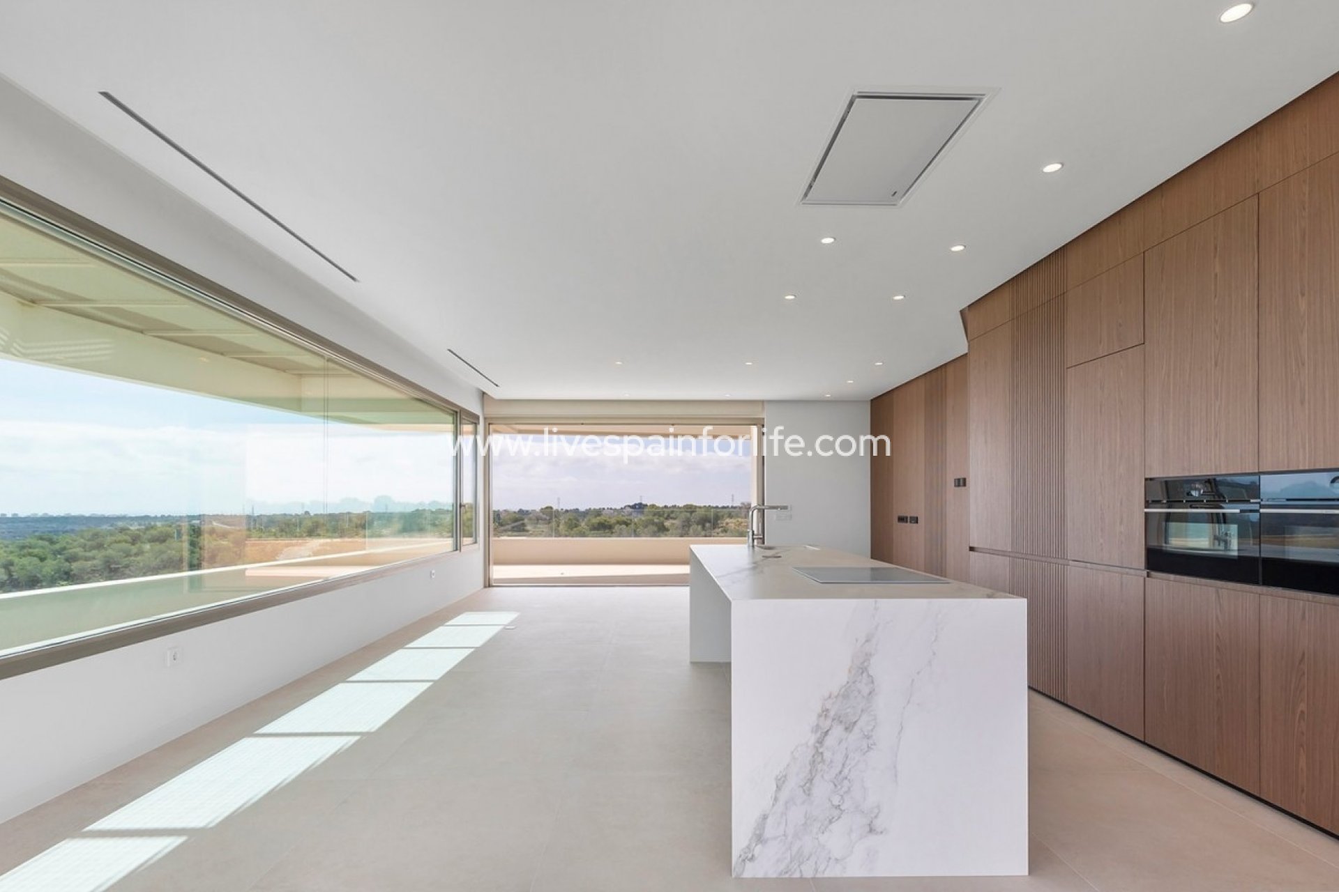 Reventa - Apartments -
Las Colinas Golf Resort - Las Colinas Golf