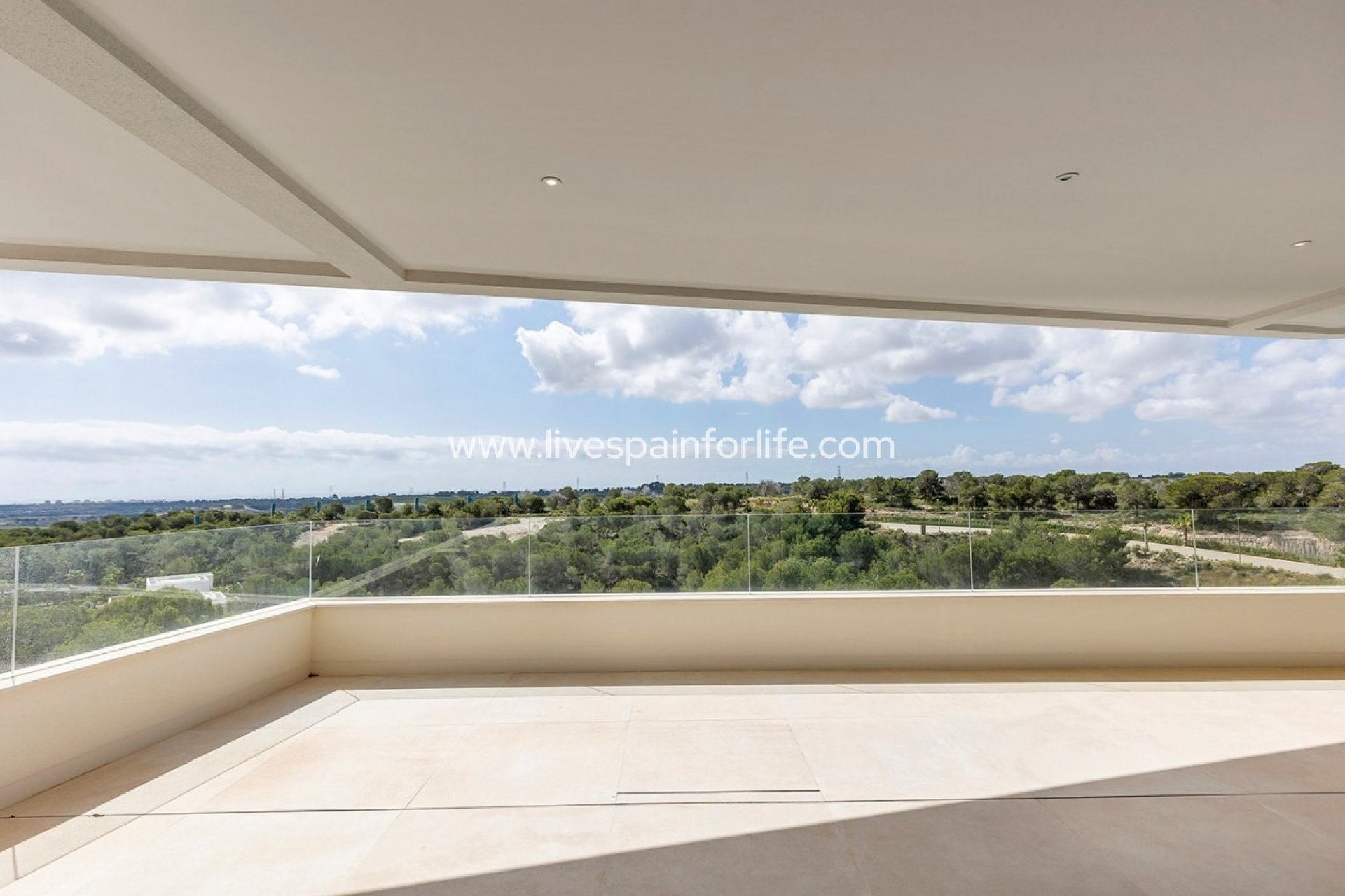 Reventa - Apartments -
Las Colinas Golf Resort - Las Colinas Golf