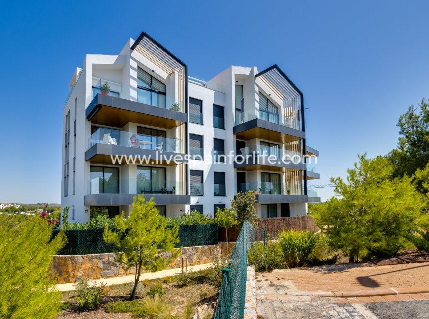 Reventa - Apartments -
Las Colinas Golf Resort