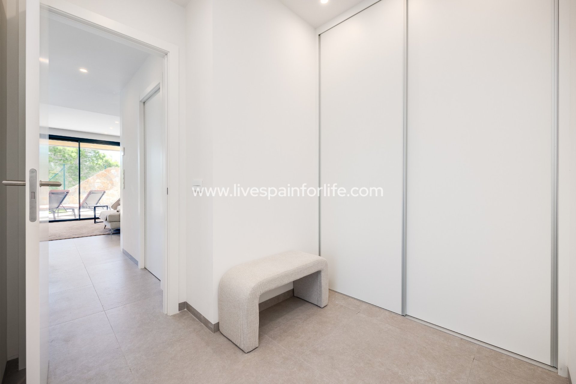 Reventa - Apartments -
Las Colinas Golf Resort