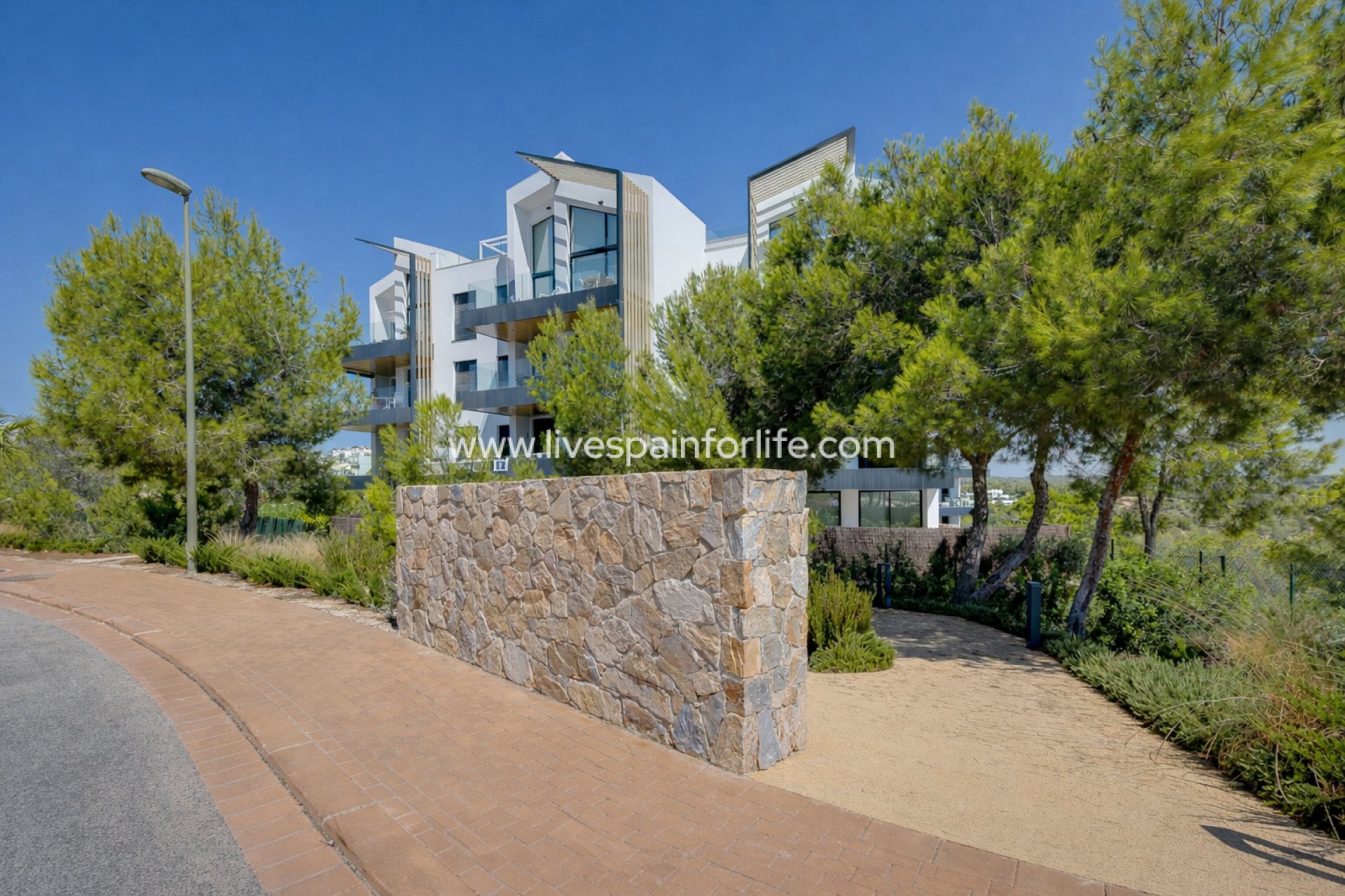 Reventa - Apartments -
Las Colinas Golf Resort