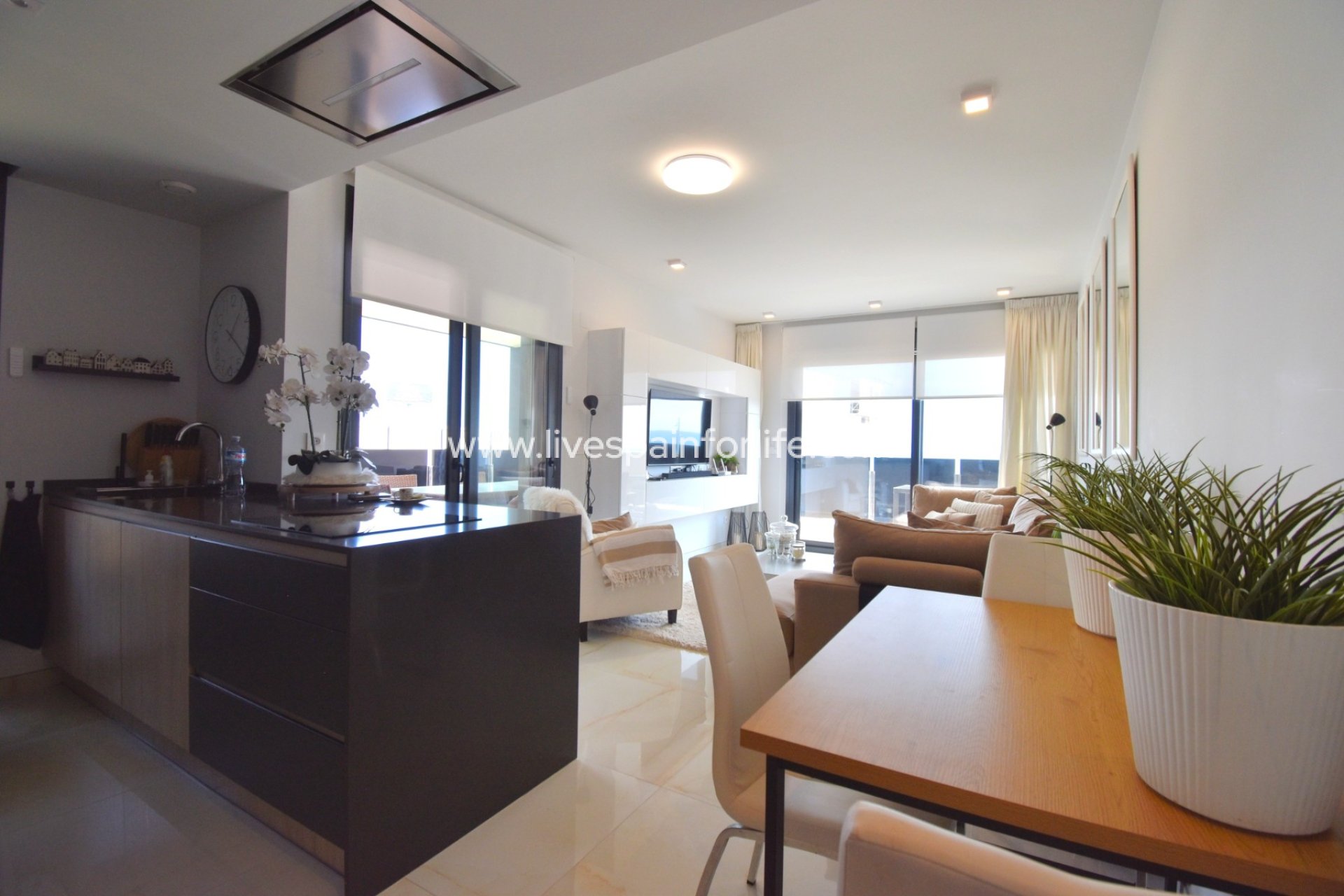 Reventa - Apartments -
Orihuela Costa - Playa Flamenca