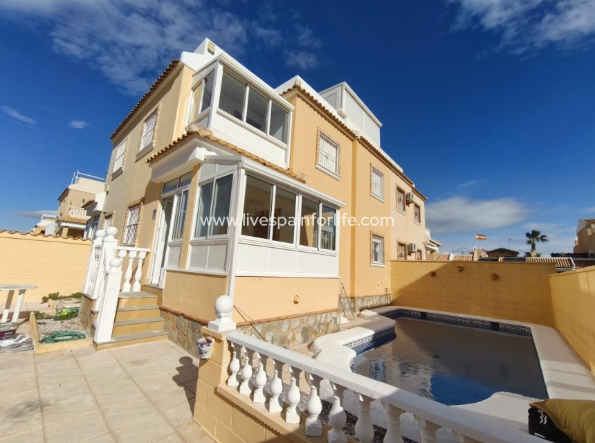 Reventa - Bungalow -
Alicante