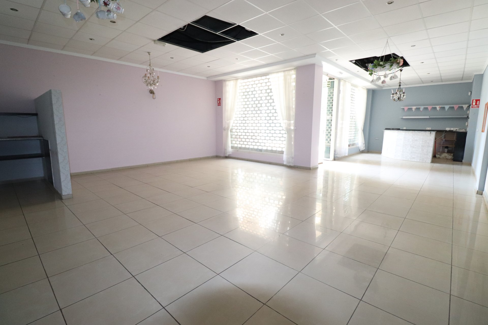 Reventa - Commercial -
Benijofar - Benijofar - Village