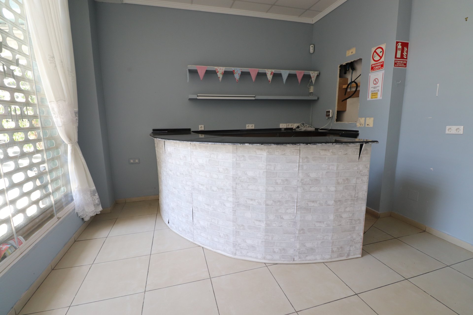 Reventa - Commercial -
Benijofar - Benijofar - Village