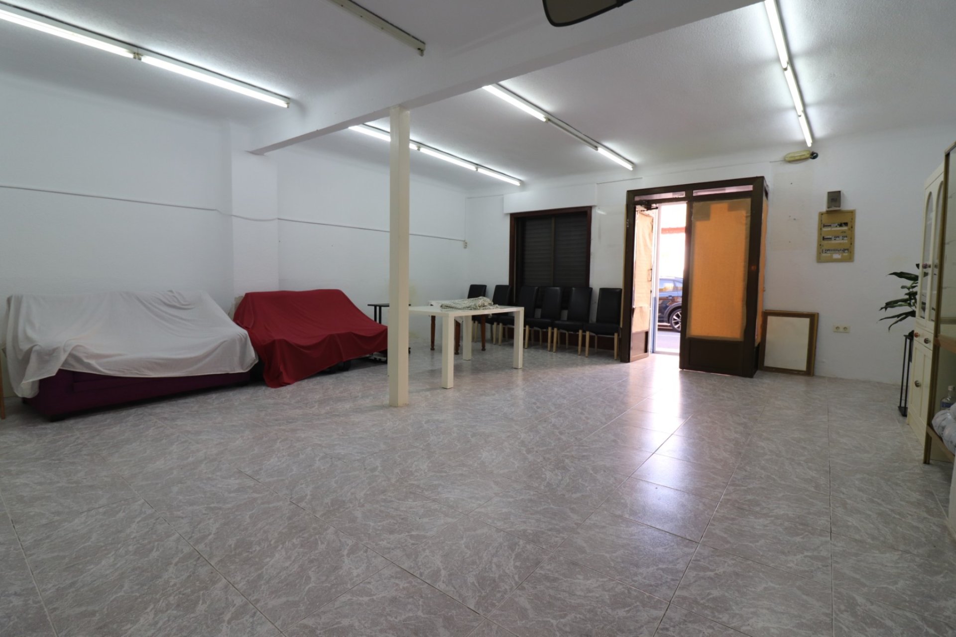 Reventa - Commercial -
Benijofar - Benijofar - Village