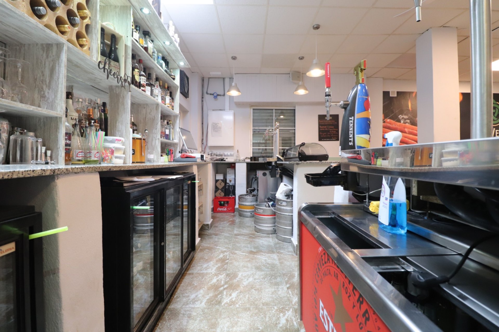 Reventa - Commercial -
Catral - Catral - Town