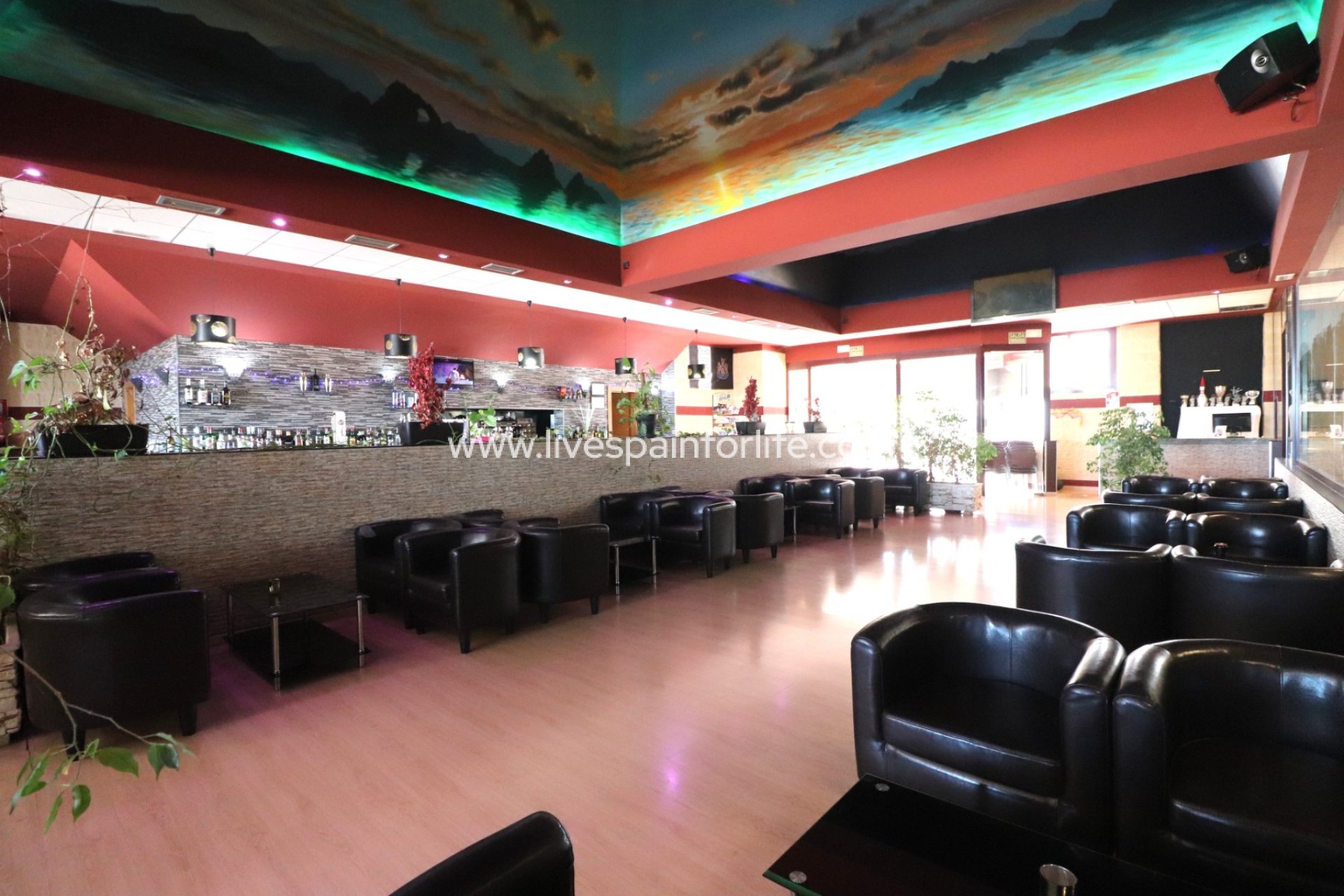 Reventa - Commercial -
Ciudad Quesada - Ciudad Quesada - Town