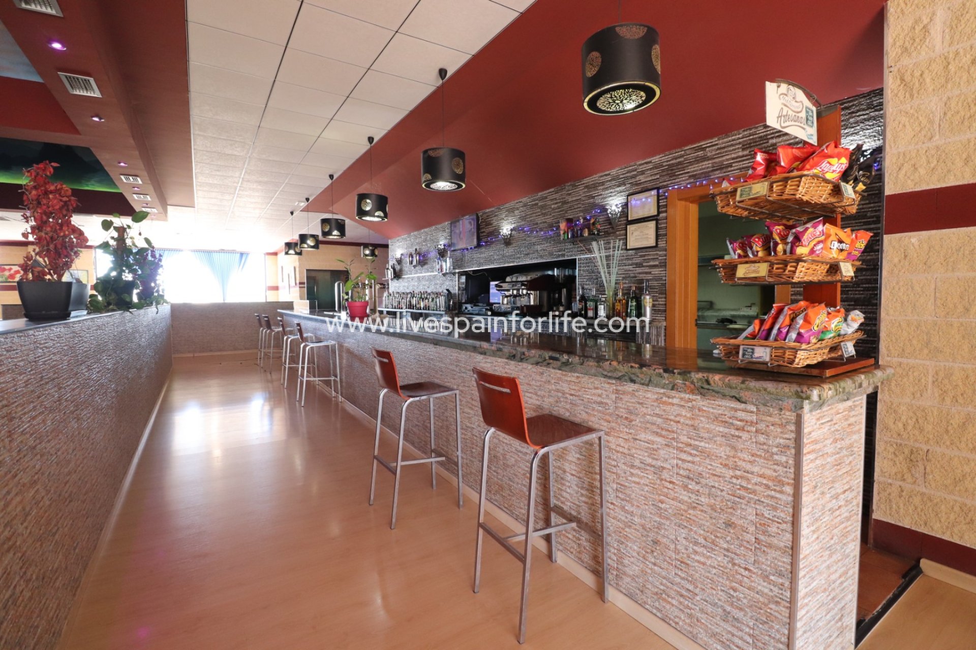 Reventa - Commercial -
Ciudad Quesada - Ciudad Quesada - Town