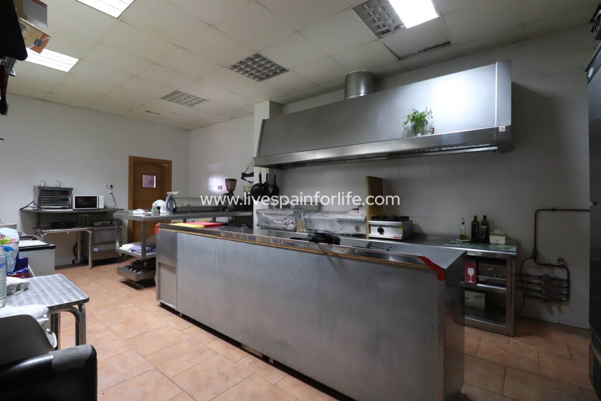 Reventa - Commercial -
Ciudad Quesada - Ciudad Quesada - Town