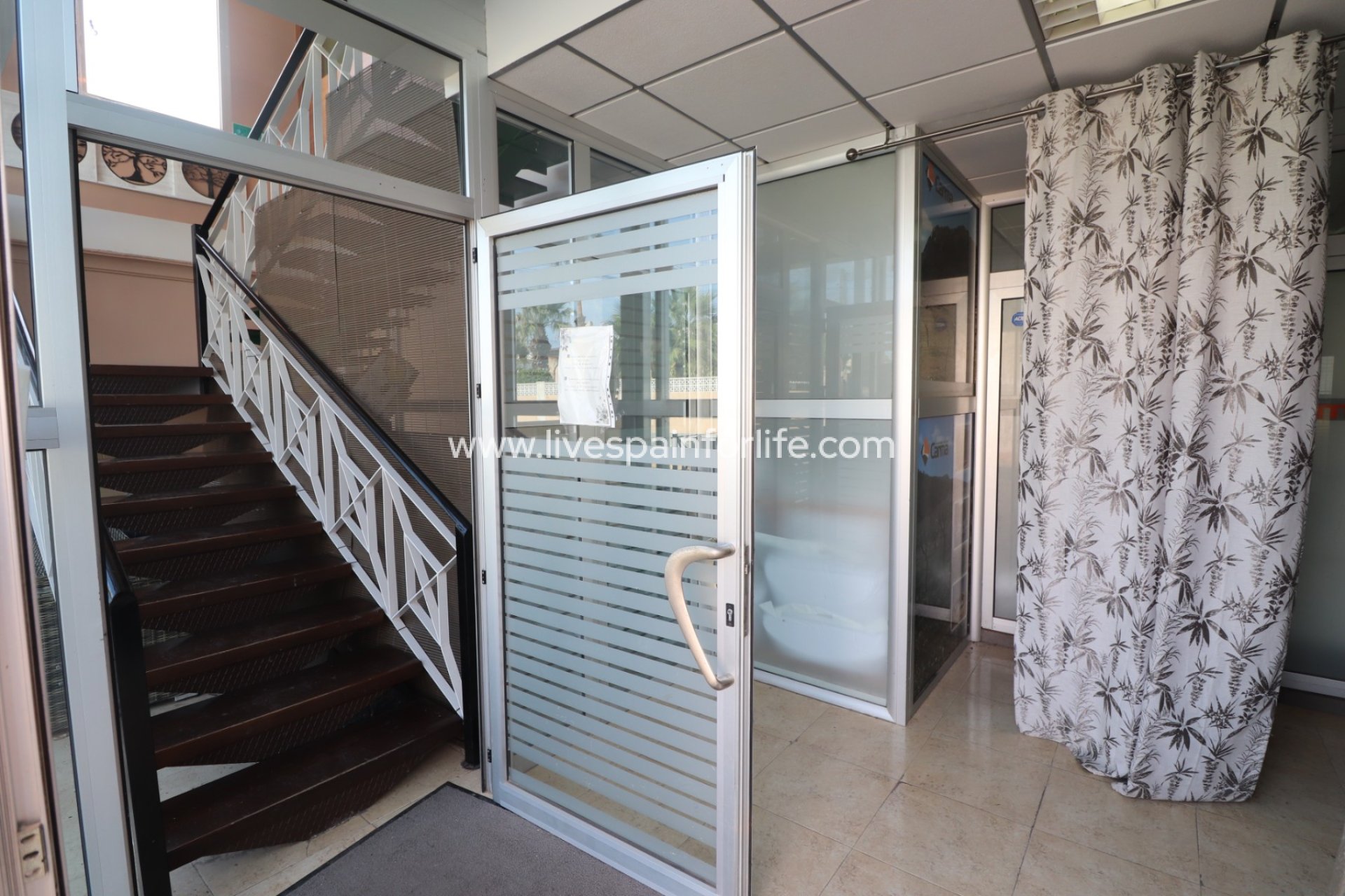 Reventa - Commercial -
Ciudad Quesada - Ciudad Quesada - Town