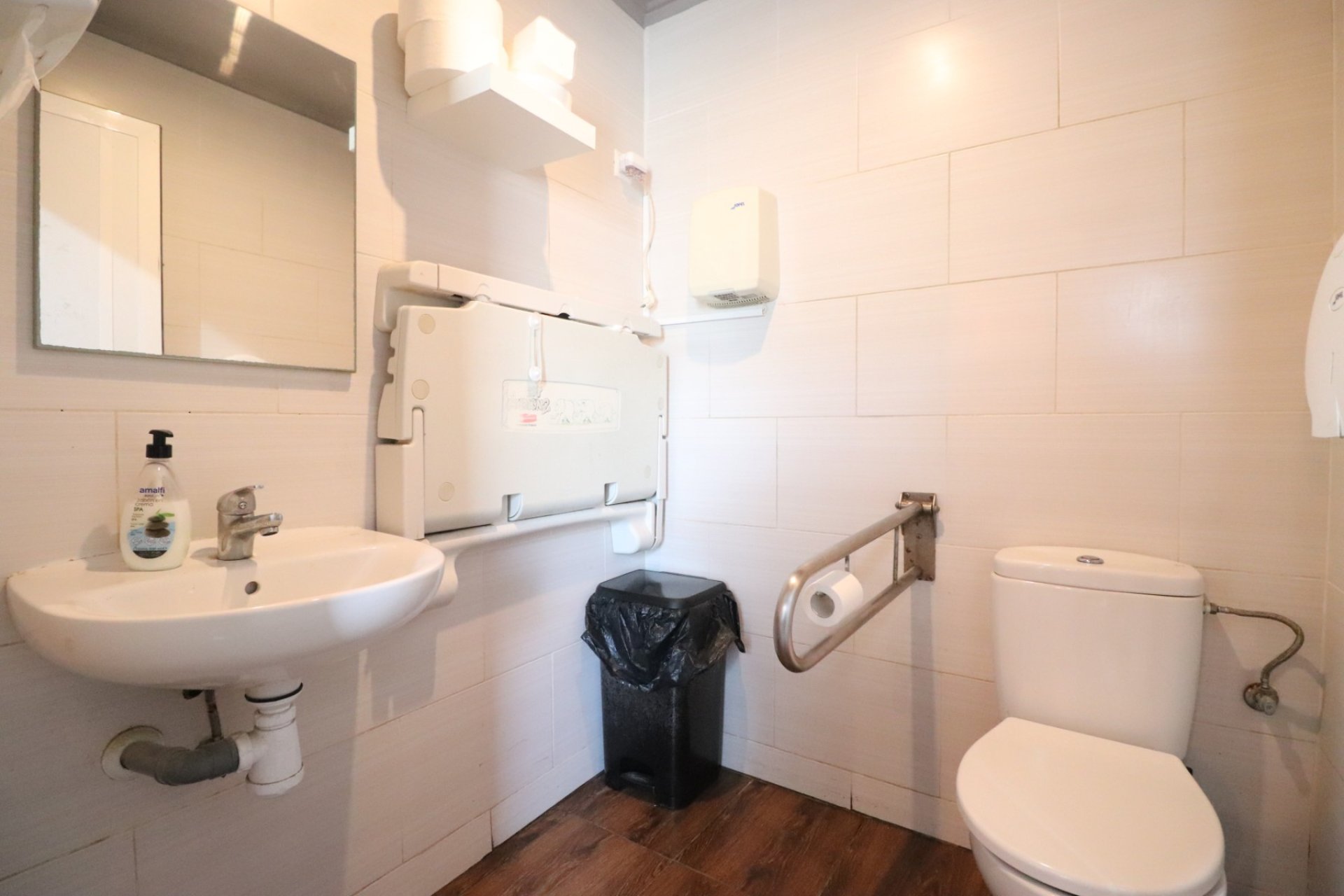 Reventa - Commercial -
Ciudad Quesada - Doña Pepa