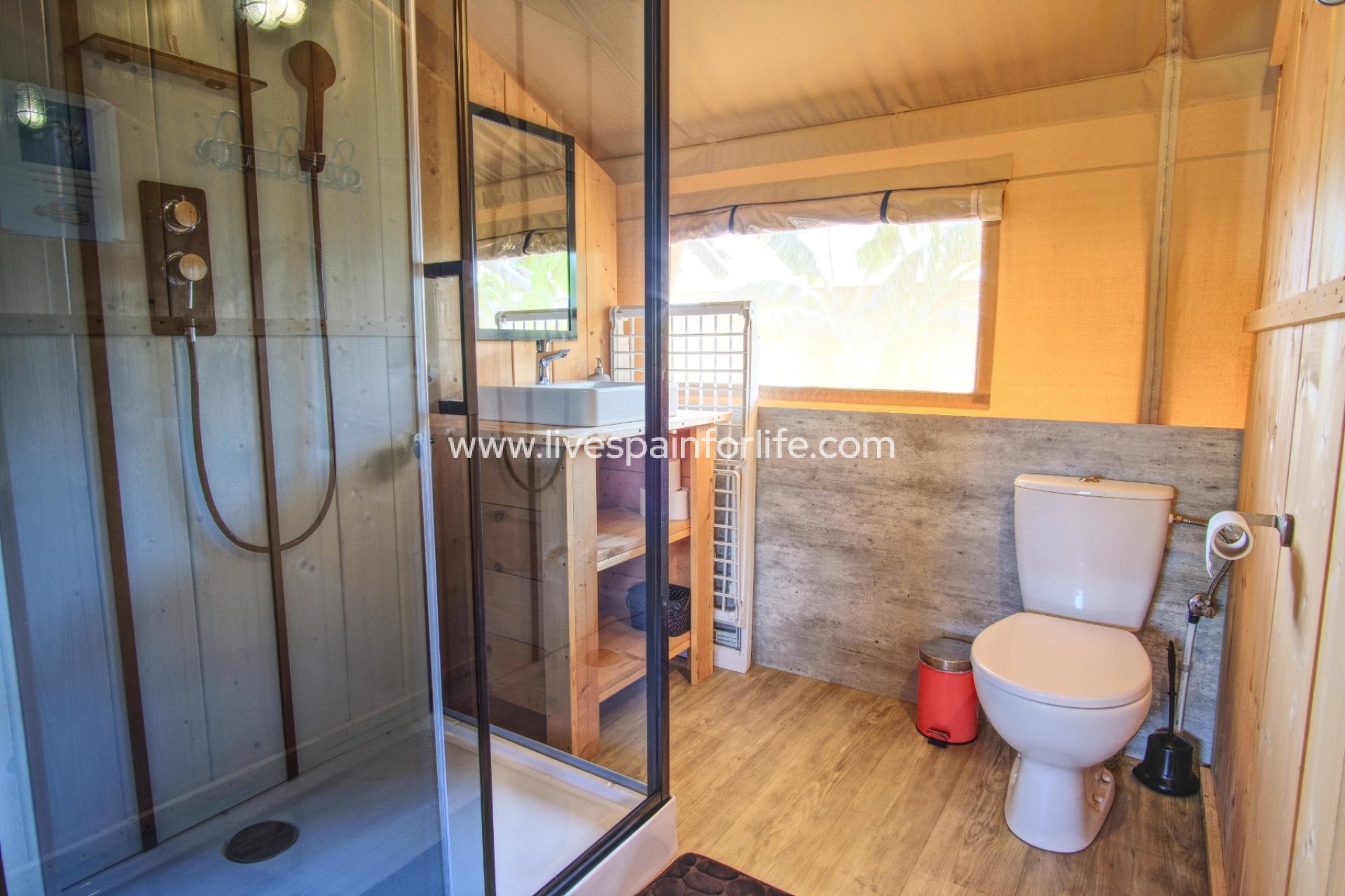 Reventa - Commercial -
Dolores - Dolores - Country