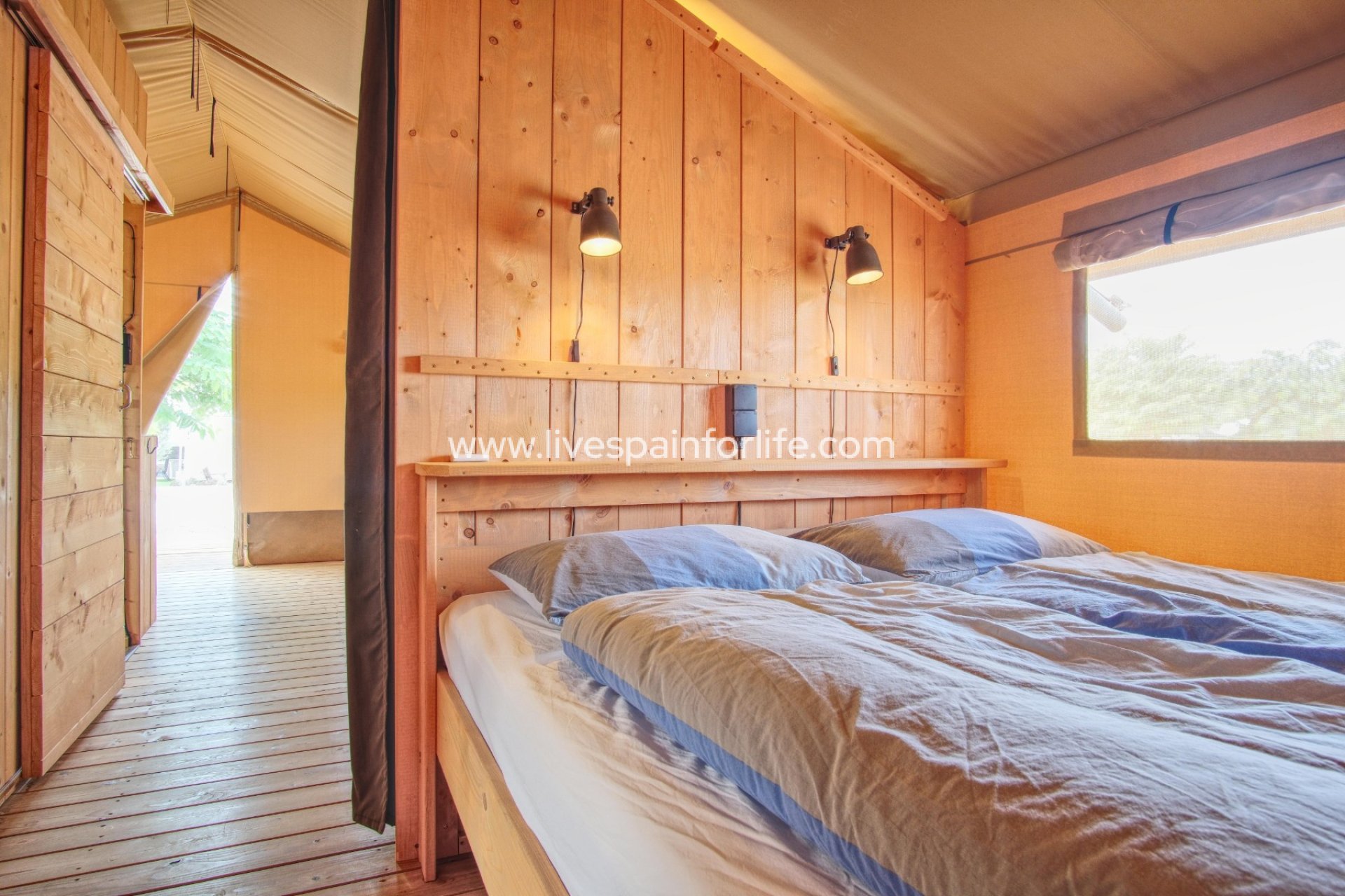 Reventa - Commercial -
Dolores - Dolores - Country