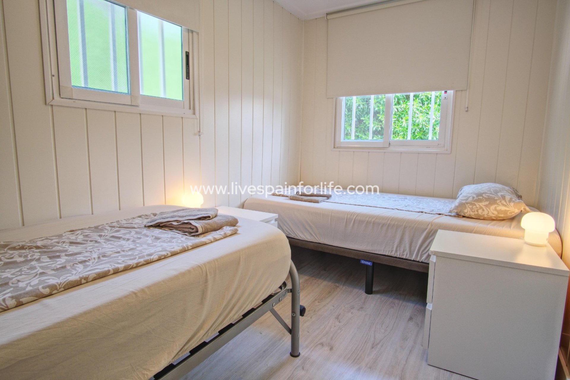 Reventa - Commercial -
Dolores - Dolores - Country