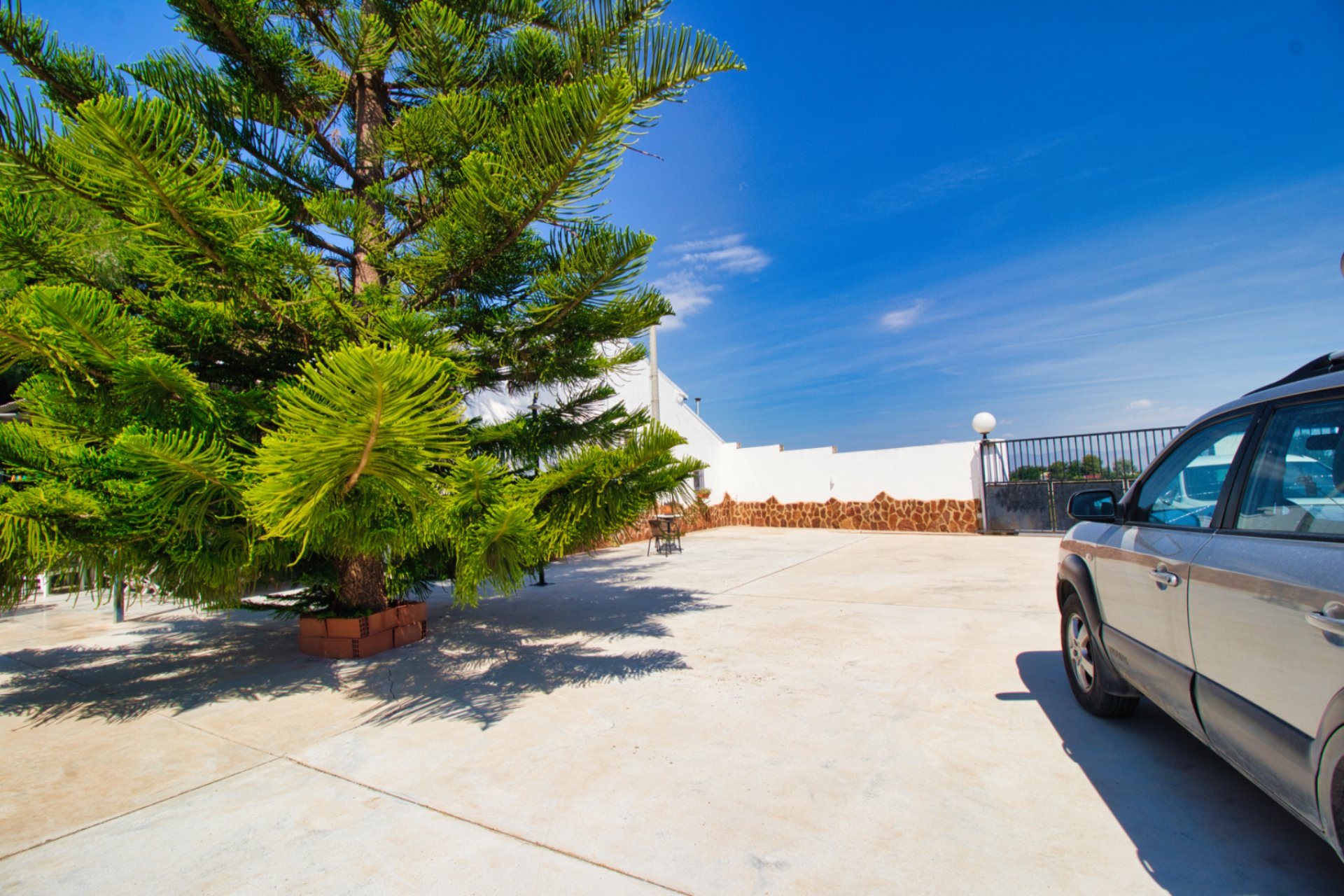 Reventa - Commercial -
Dolores - 