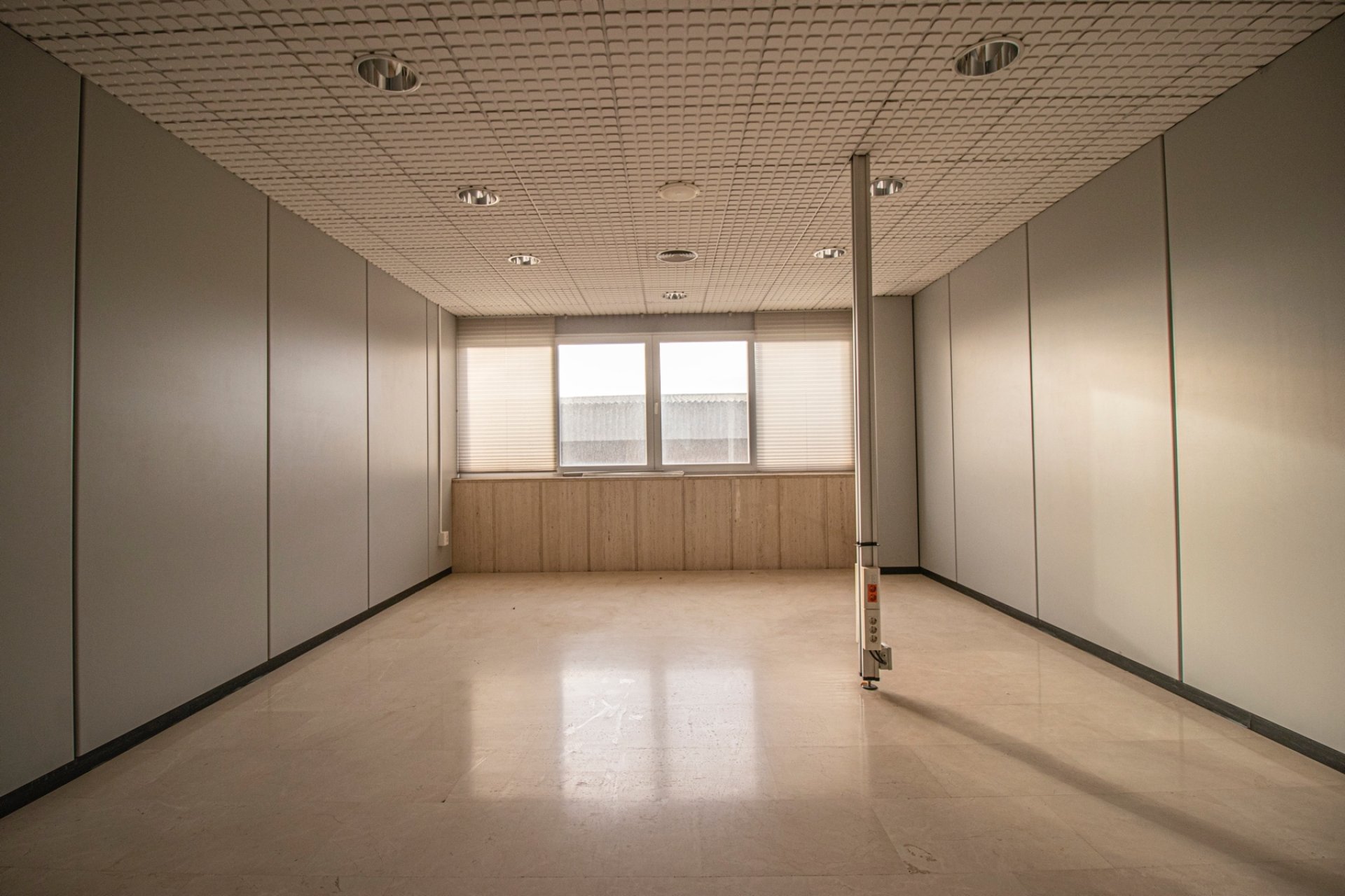 Reventa - Commercial -
Elche