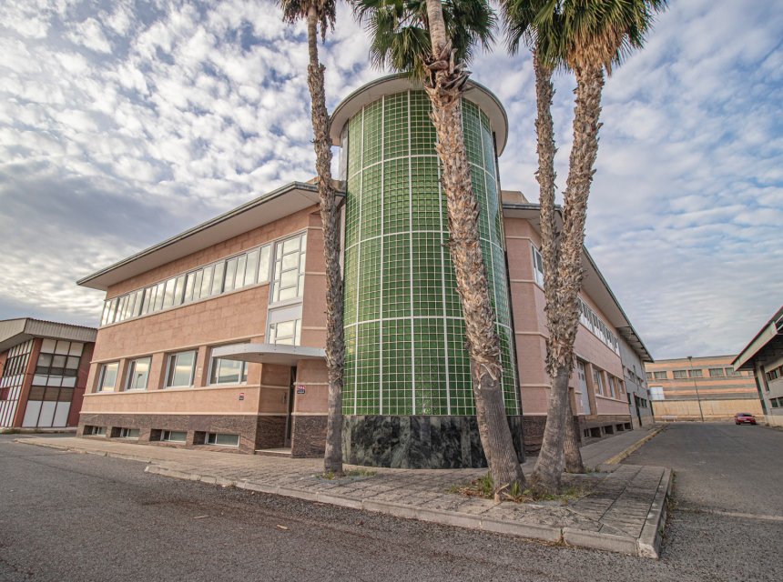 Reventa - Commercial -
Elche