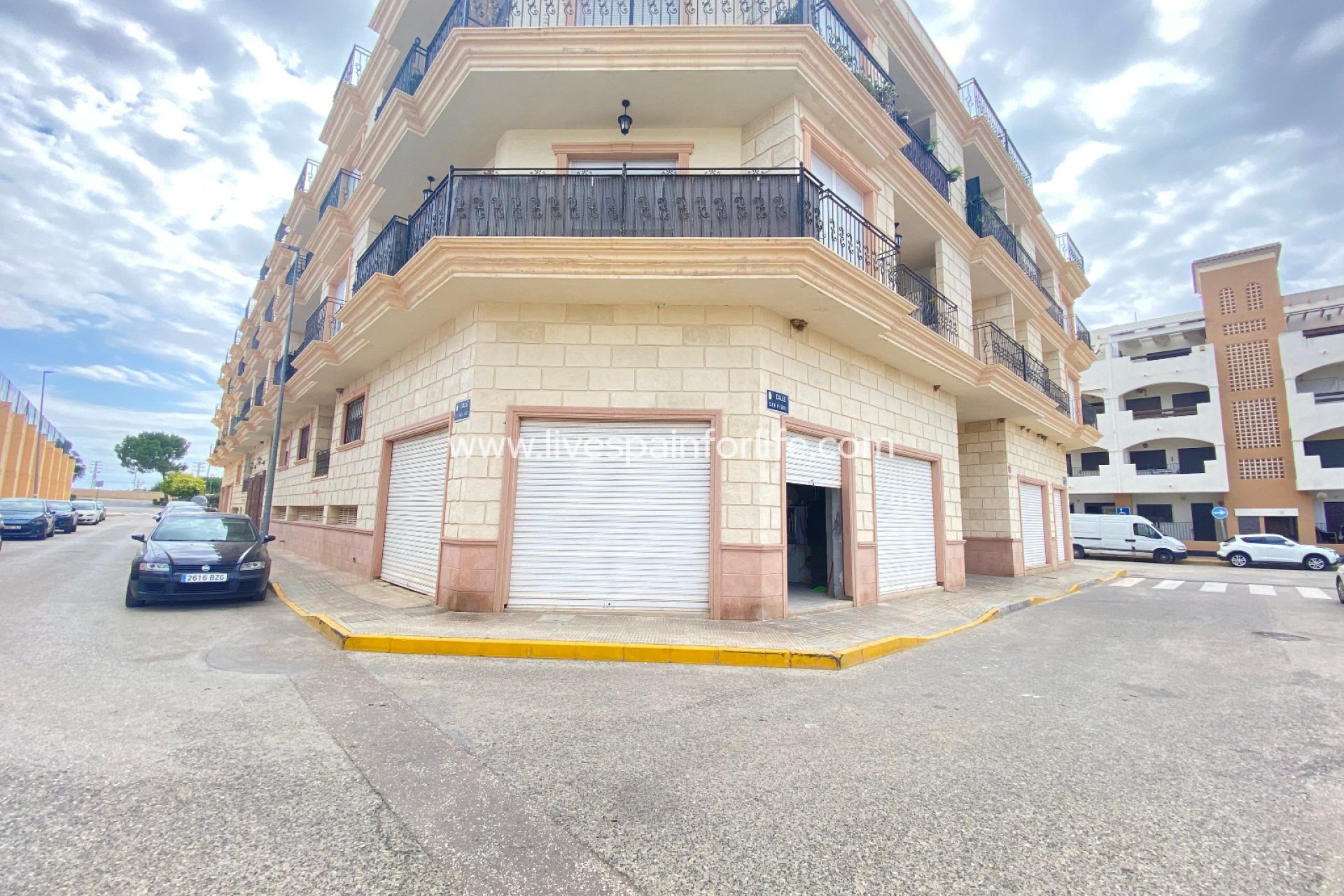 Reventa - Commercial -
Formentera Del Segura - Formentera de Segura