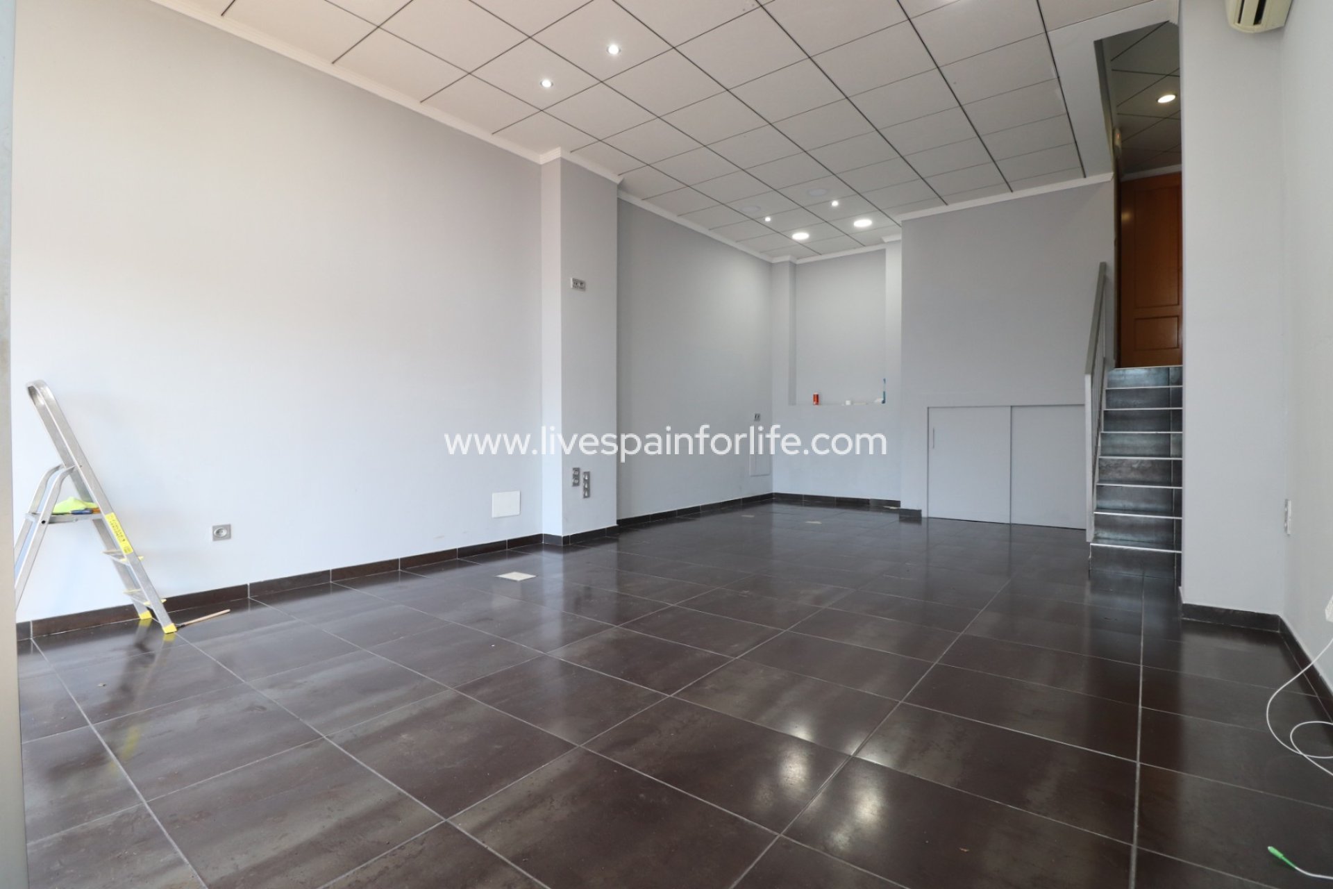 Reventa - Commercial -
Formentera del Segura - Formentera - Village