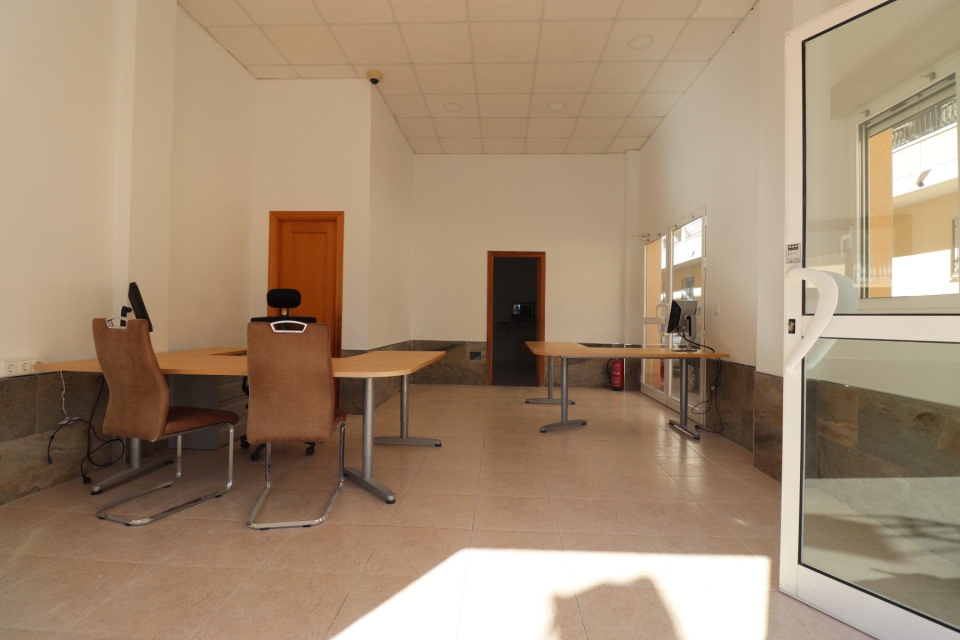 Reventa - Commercial -
Jacarilla - Jacarilla - Town