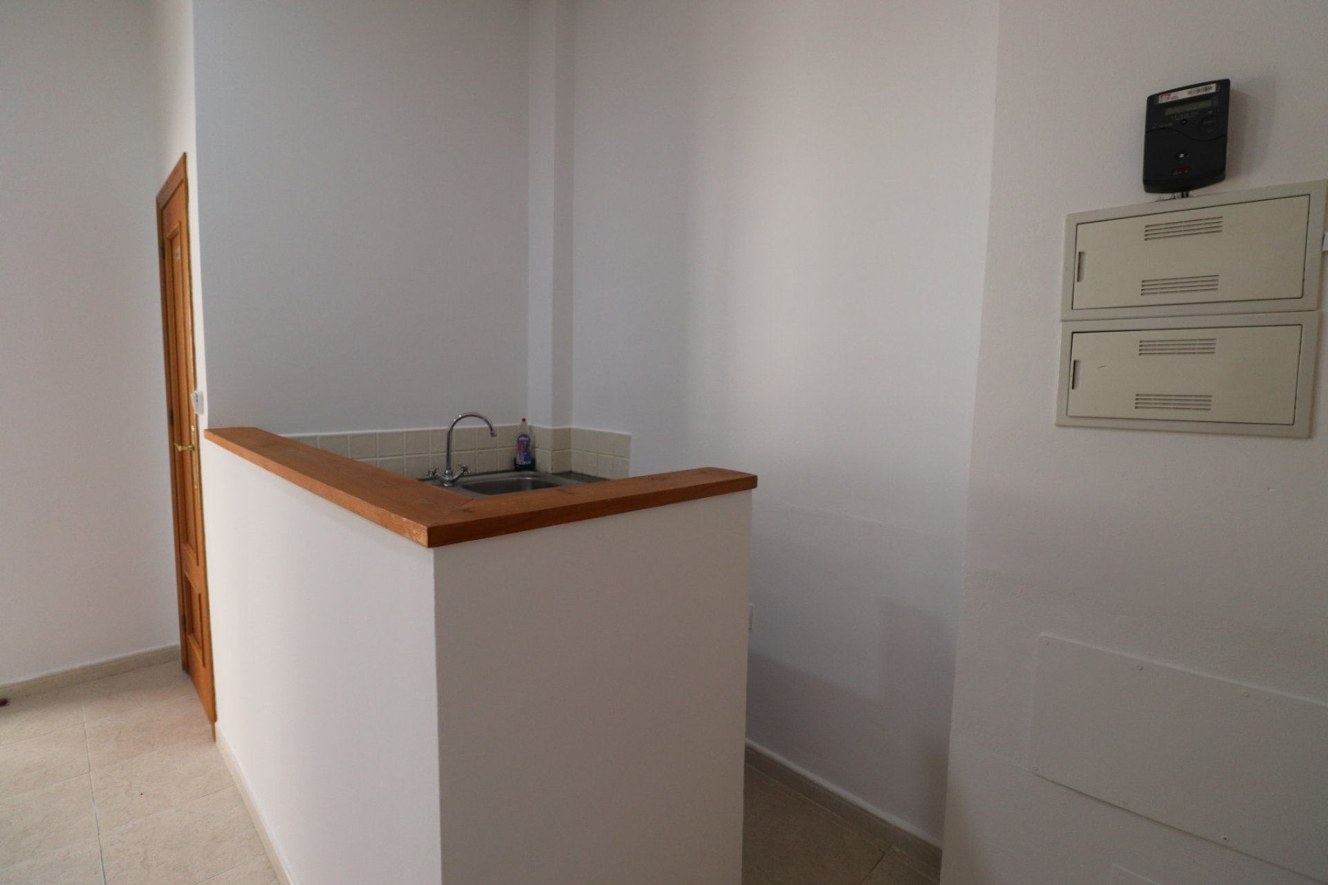 Reventa - Commercial -
Jacarilla - Jacarilla - Town