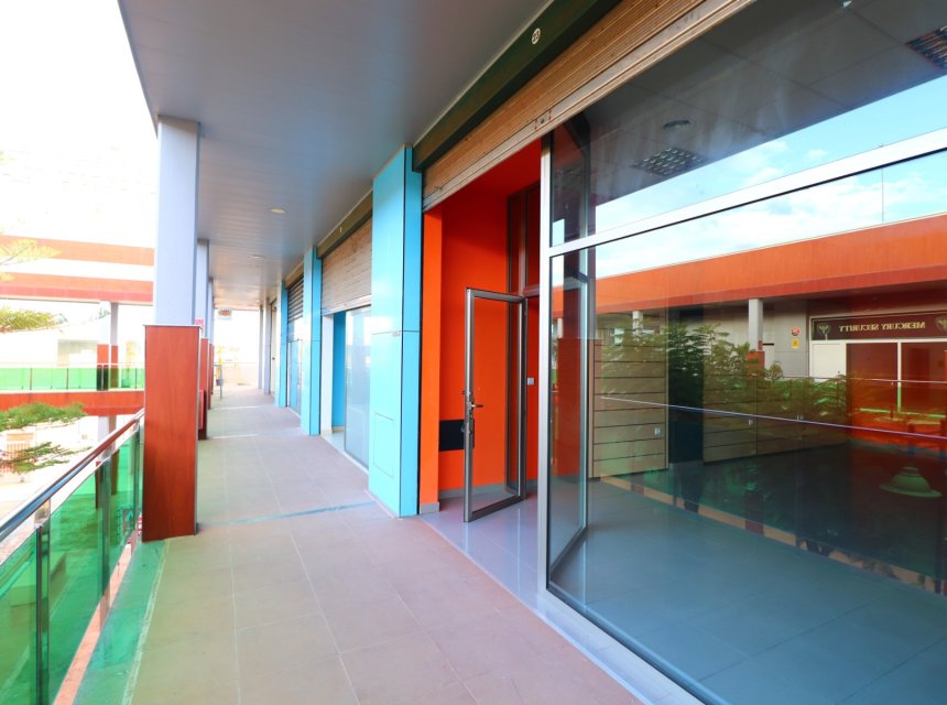 Reventa - Commercial -
San Fulgencio - Bahia de Las Dunas