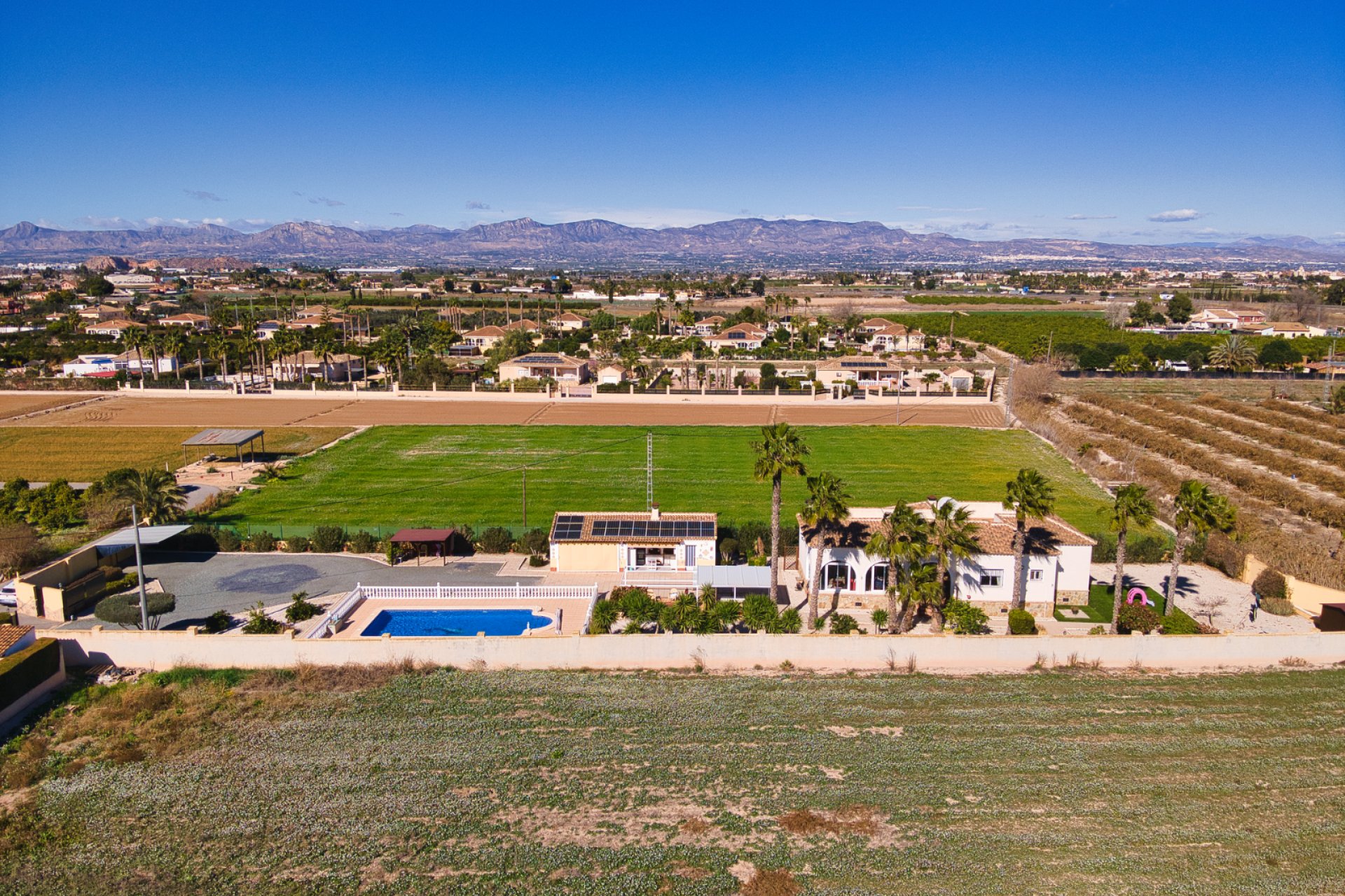 Reventa - Country house -
Alicante