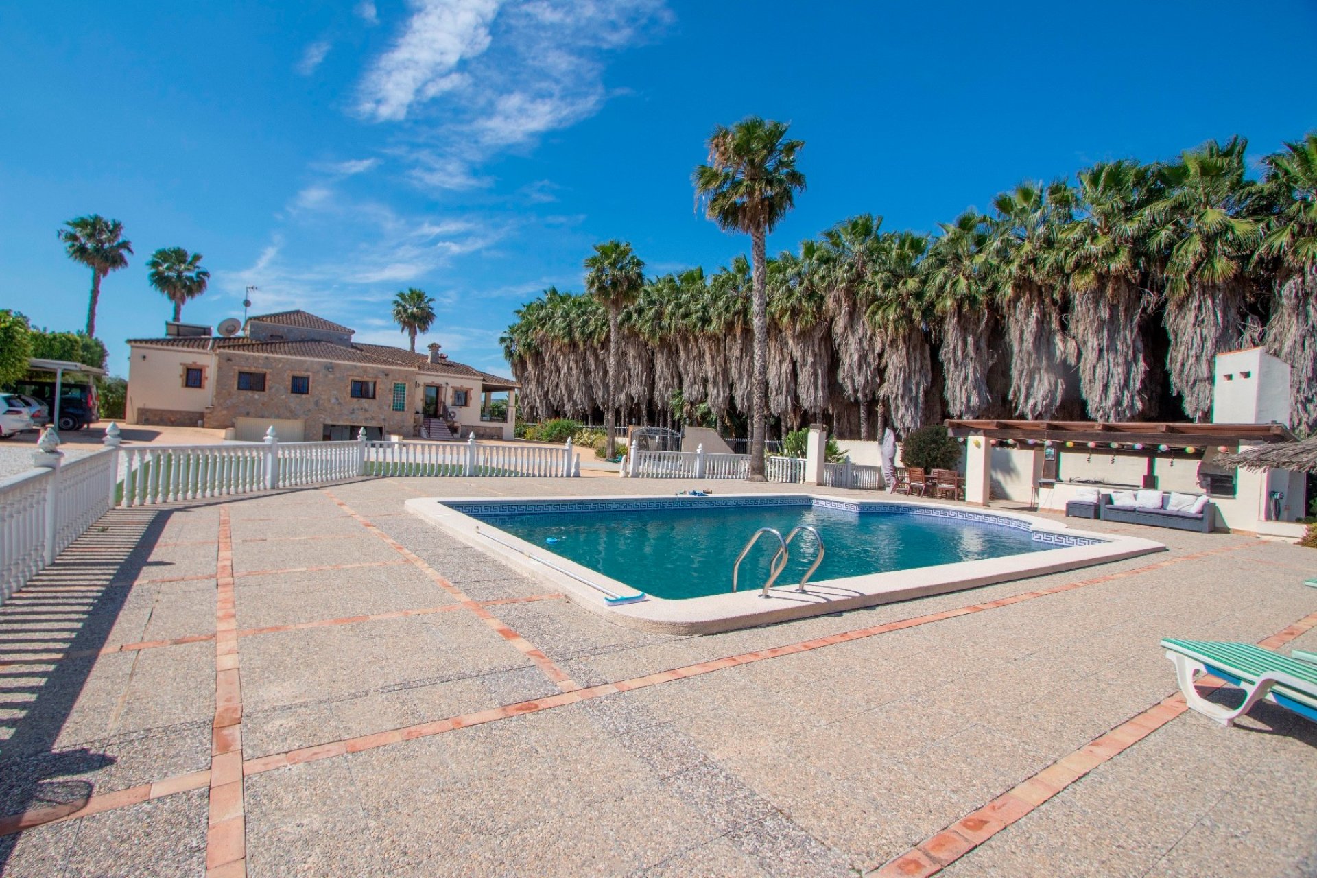 Reventa - Country house -
Alicante
